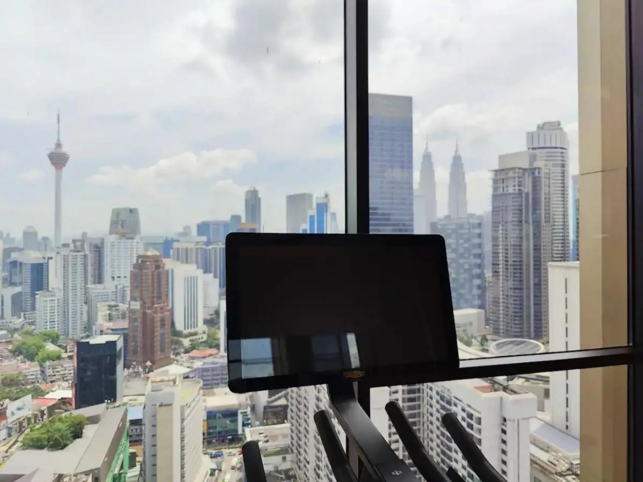 Day in Axon Residence Bukit Bintang by Luna