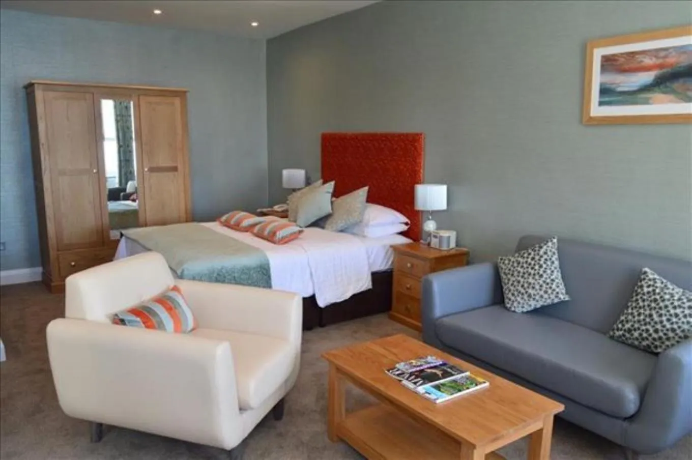 Bed in The Osborne Hotel