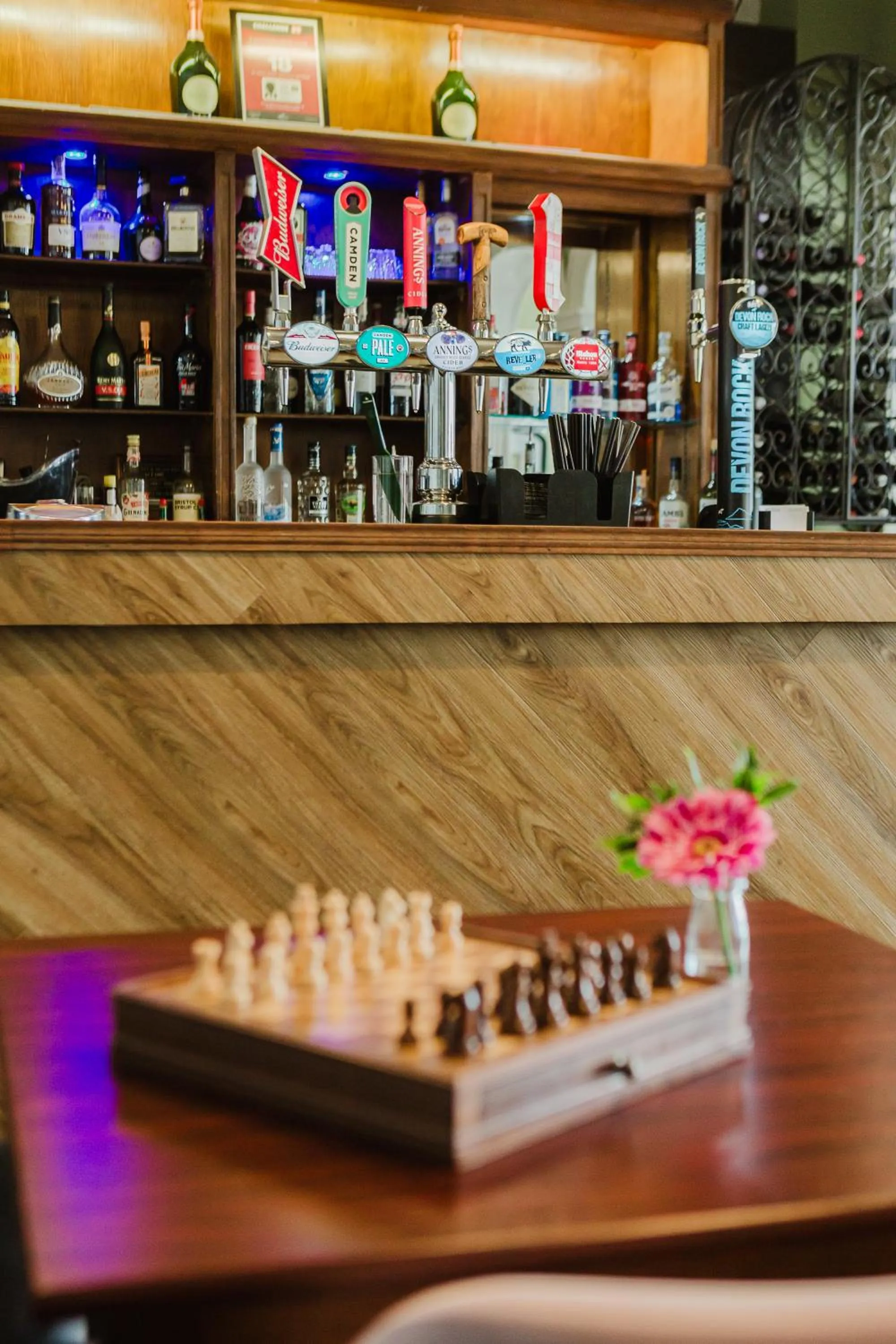 Lounge or bar in The Osborne Hotel
