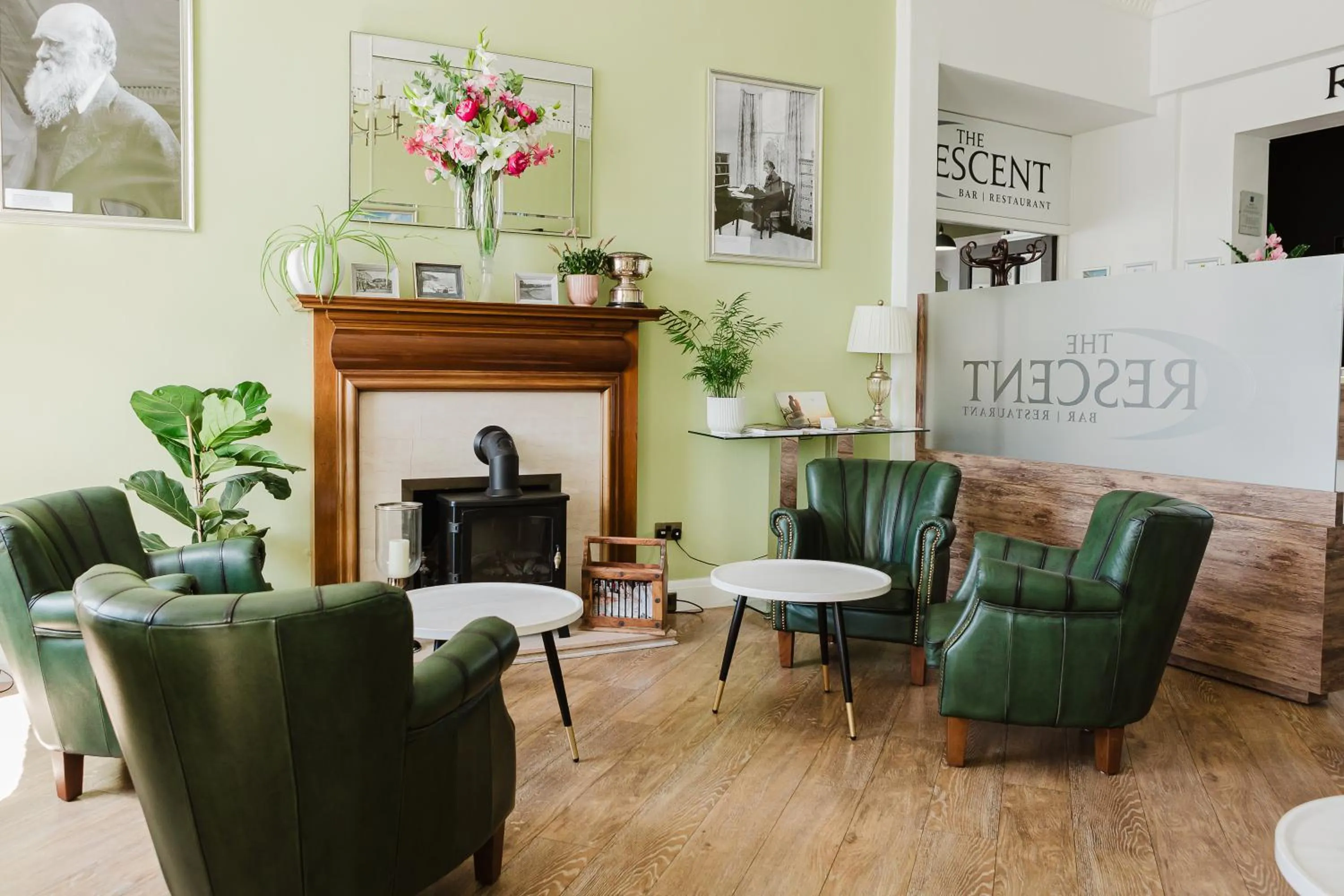 Lounge or bar in The Osborne Hotel