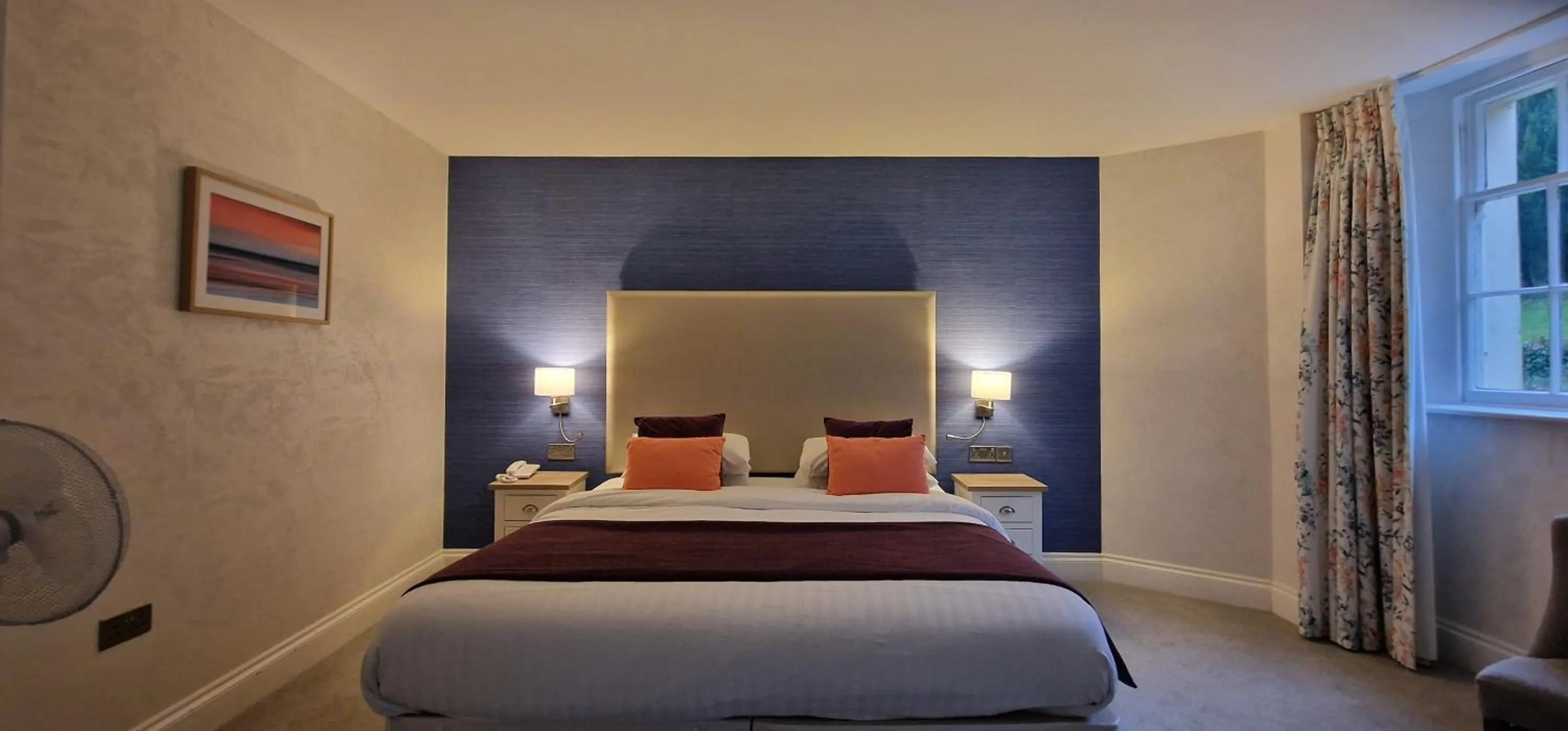 Bed in The Osborne Hotel