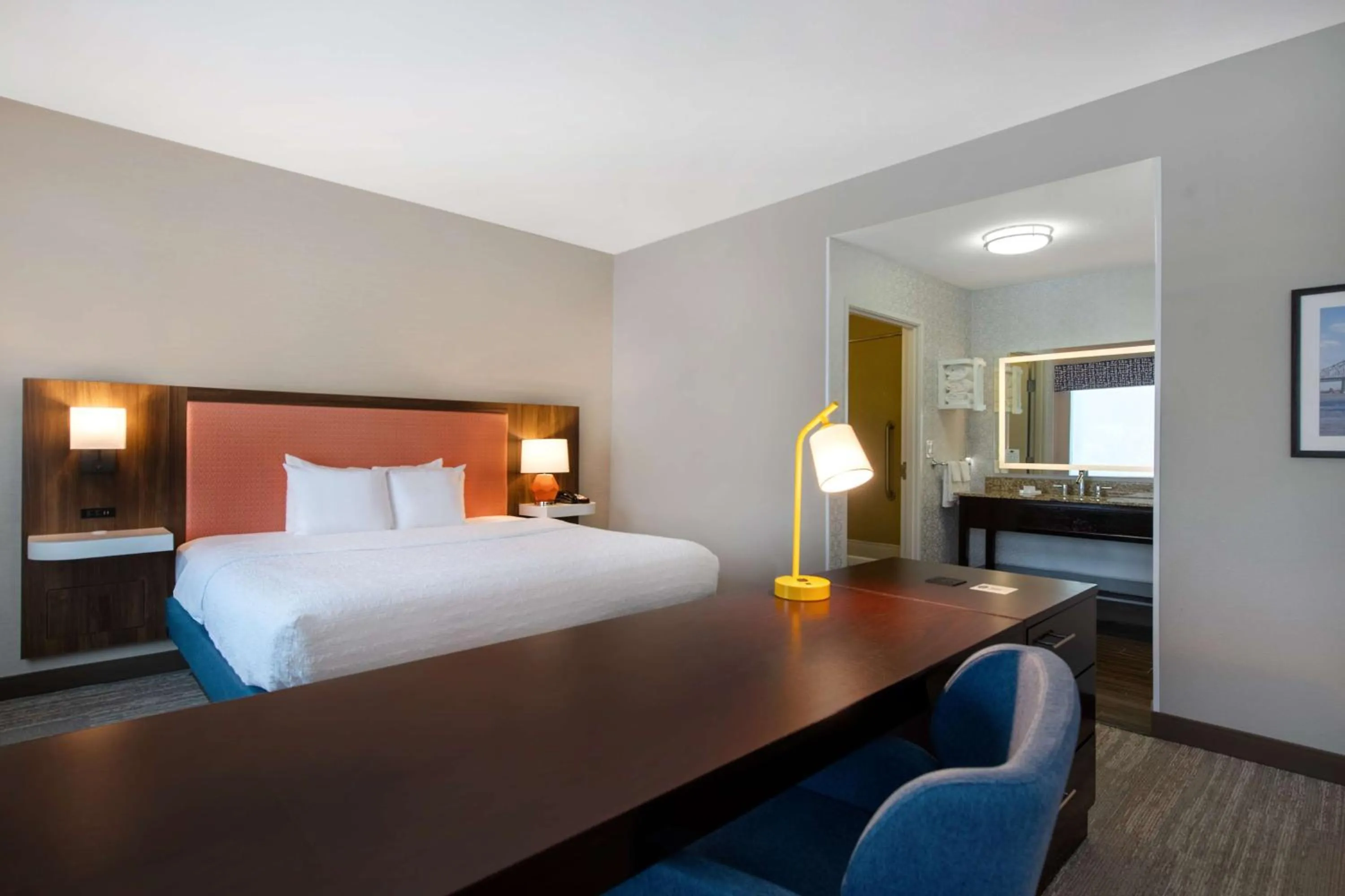 Bedroom, Bed in Hampton Inn & Suites Harvey New Orleans Westbank