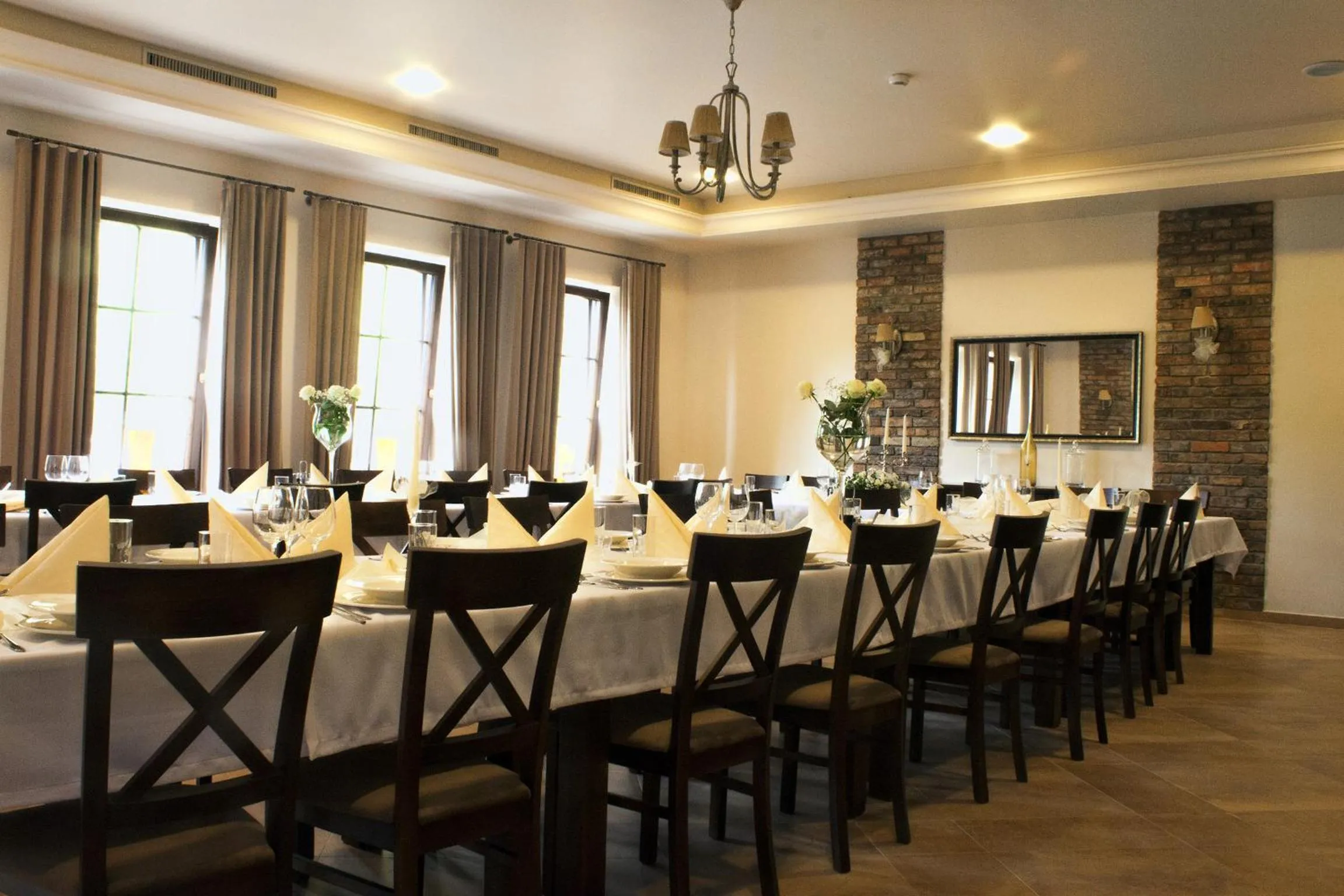 Restaurant/places to eat in Hotel Modrzewiowy Dwór