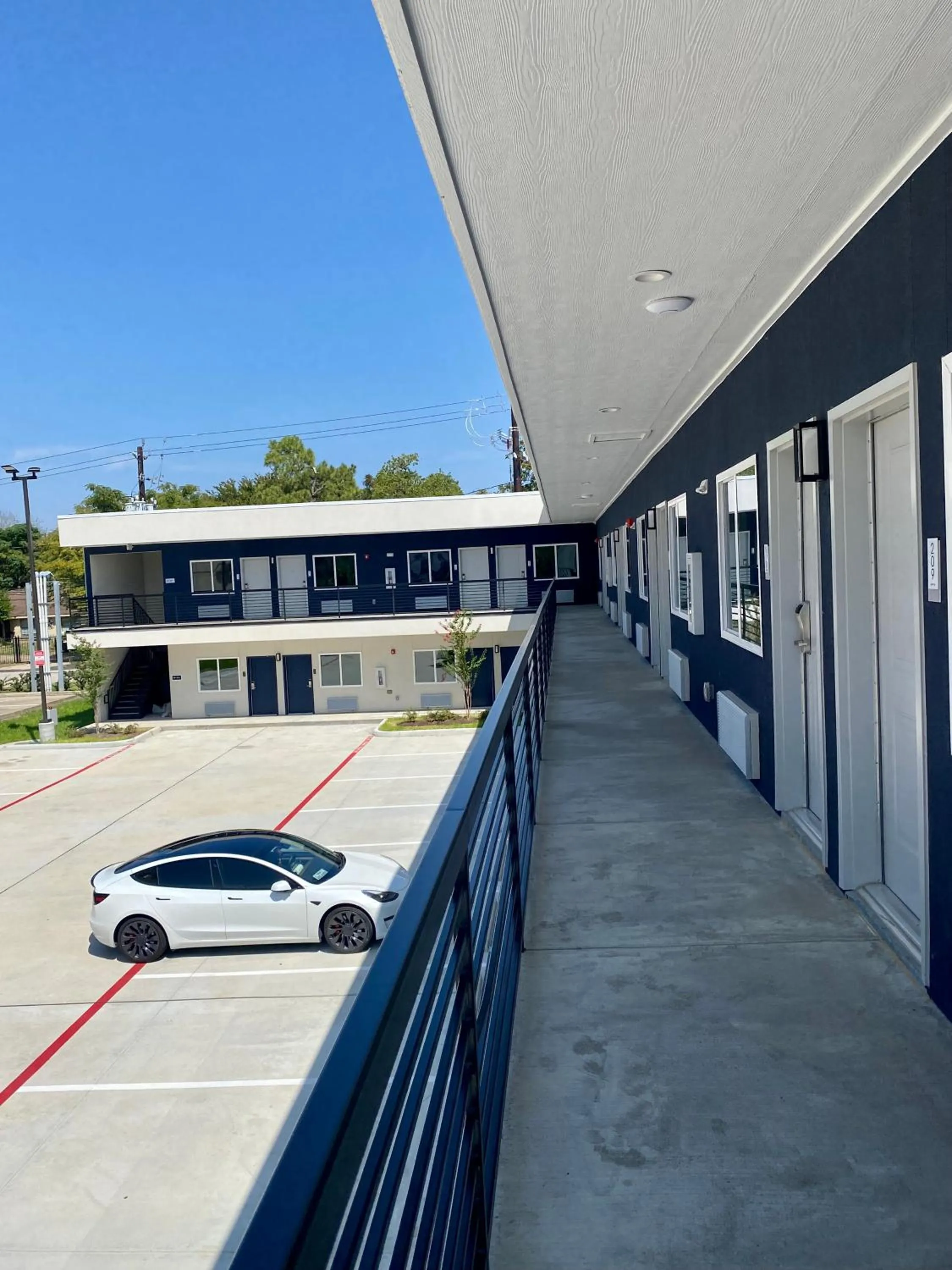 Property building in Blue Star Inn