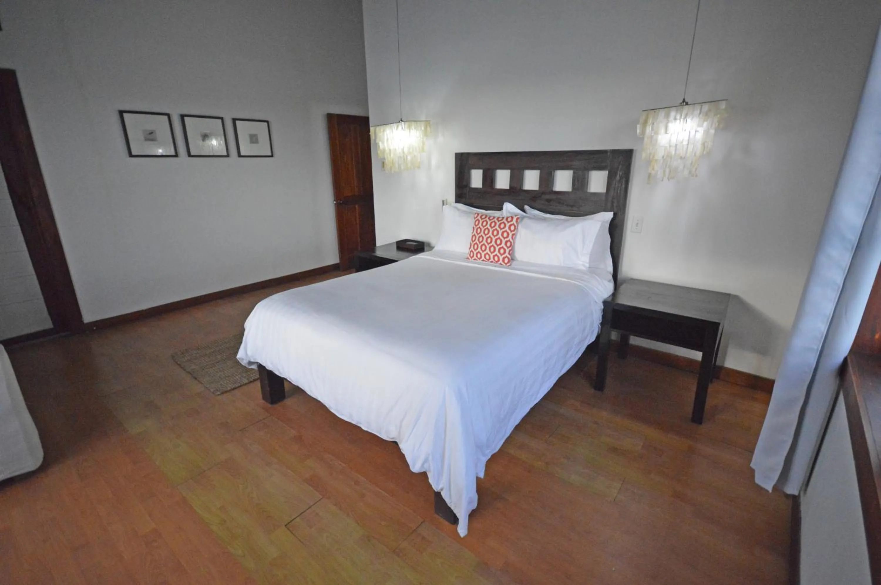 Bed in Villas Sur Mer