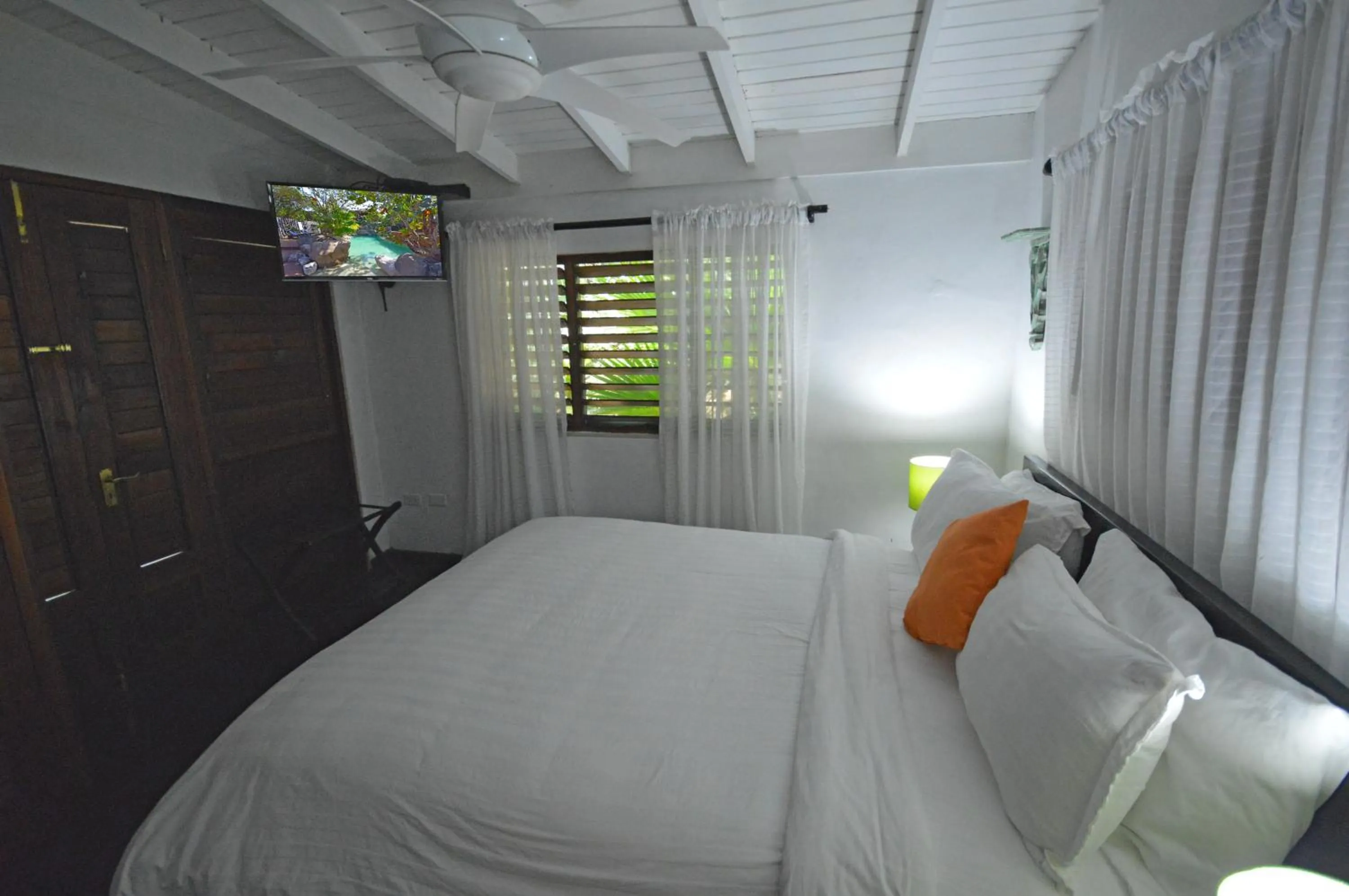 Bed in Villas Sur Mer