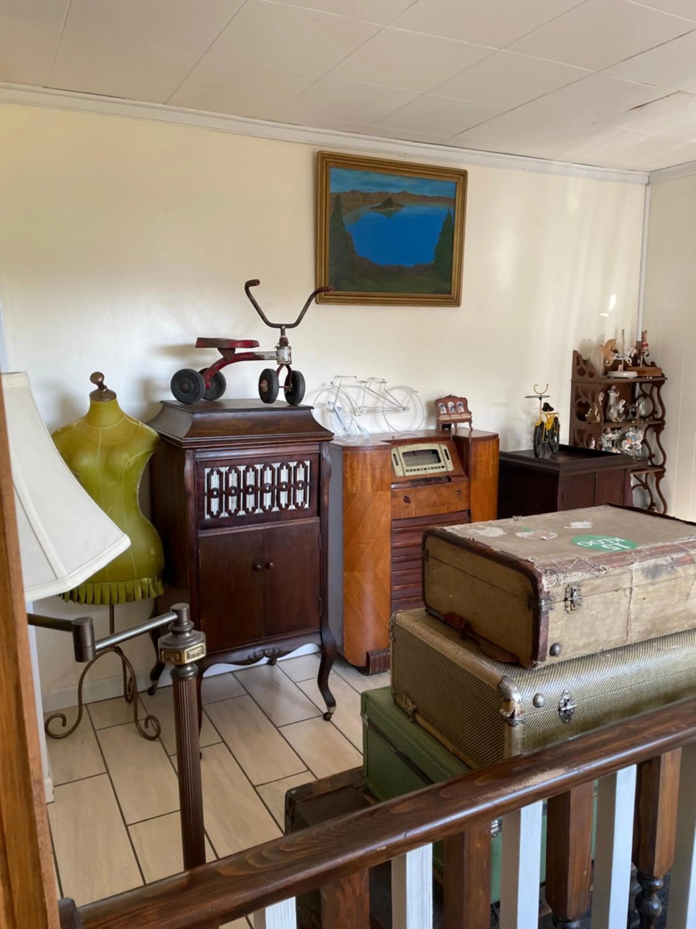 Facade/entrance in Foster Lake Inn