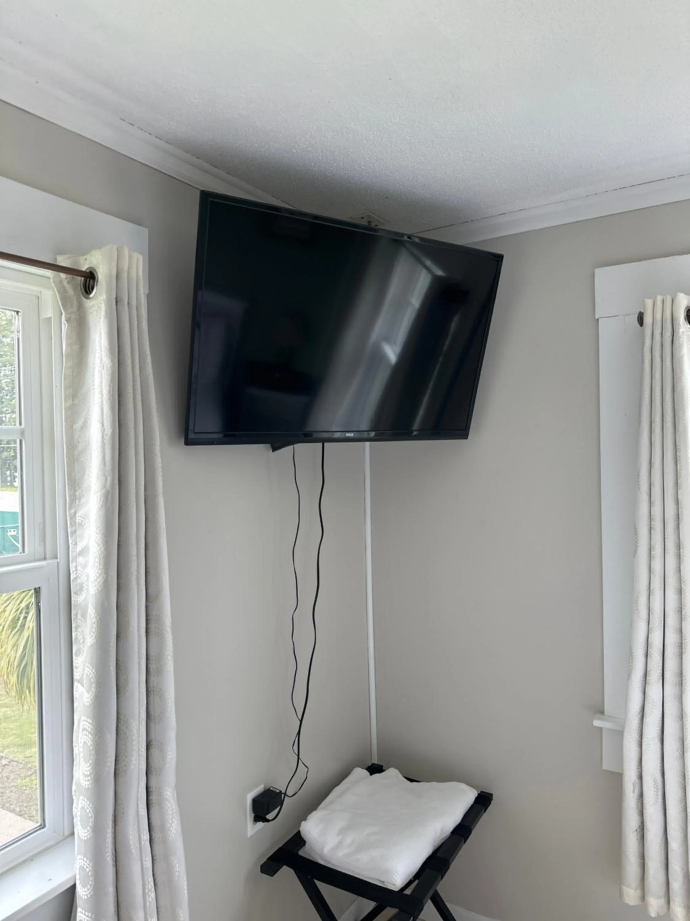 TV and multimedia in Foster Lake Inn