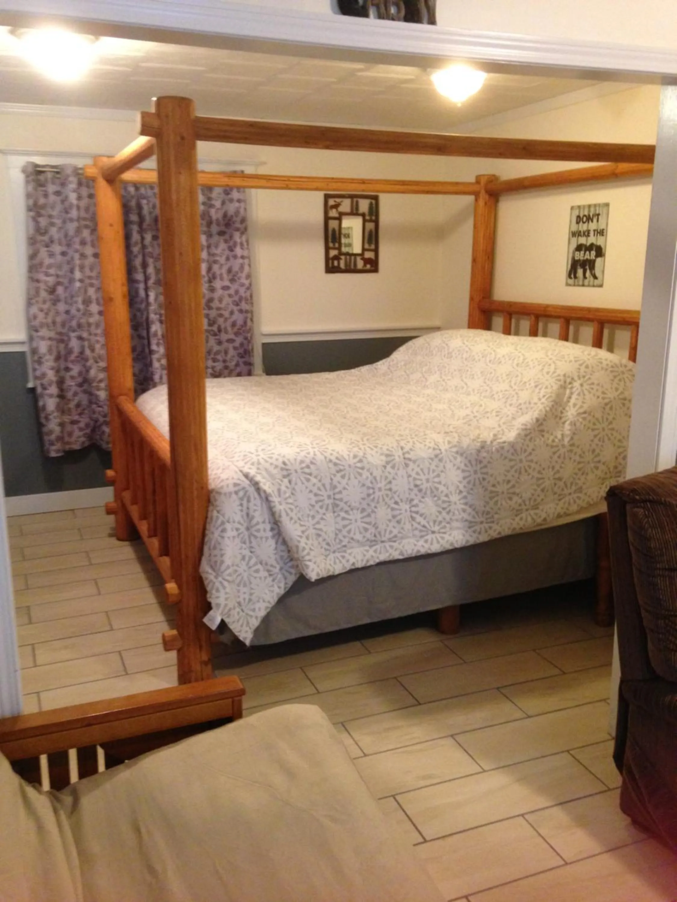 Bed in Foster Lake Inn