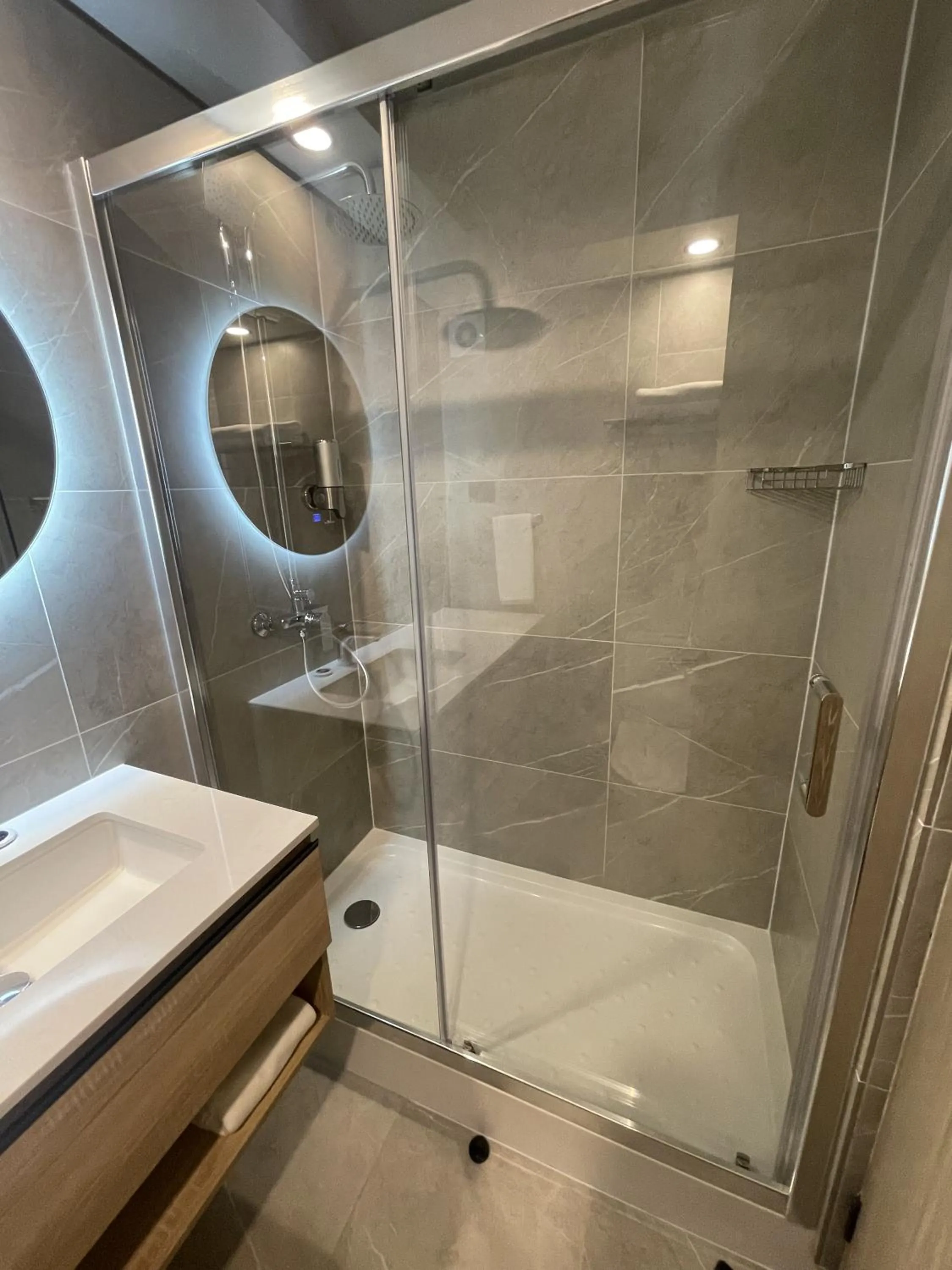 One Manquehue Aparthotel