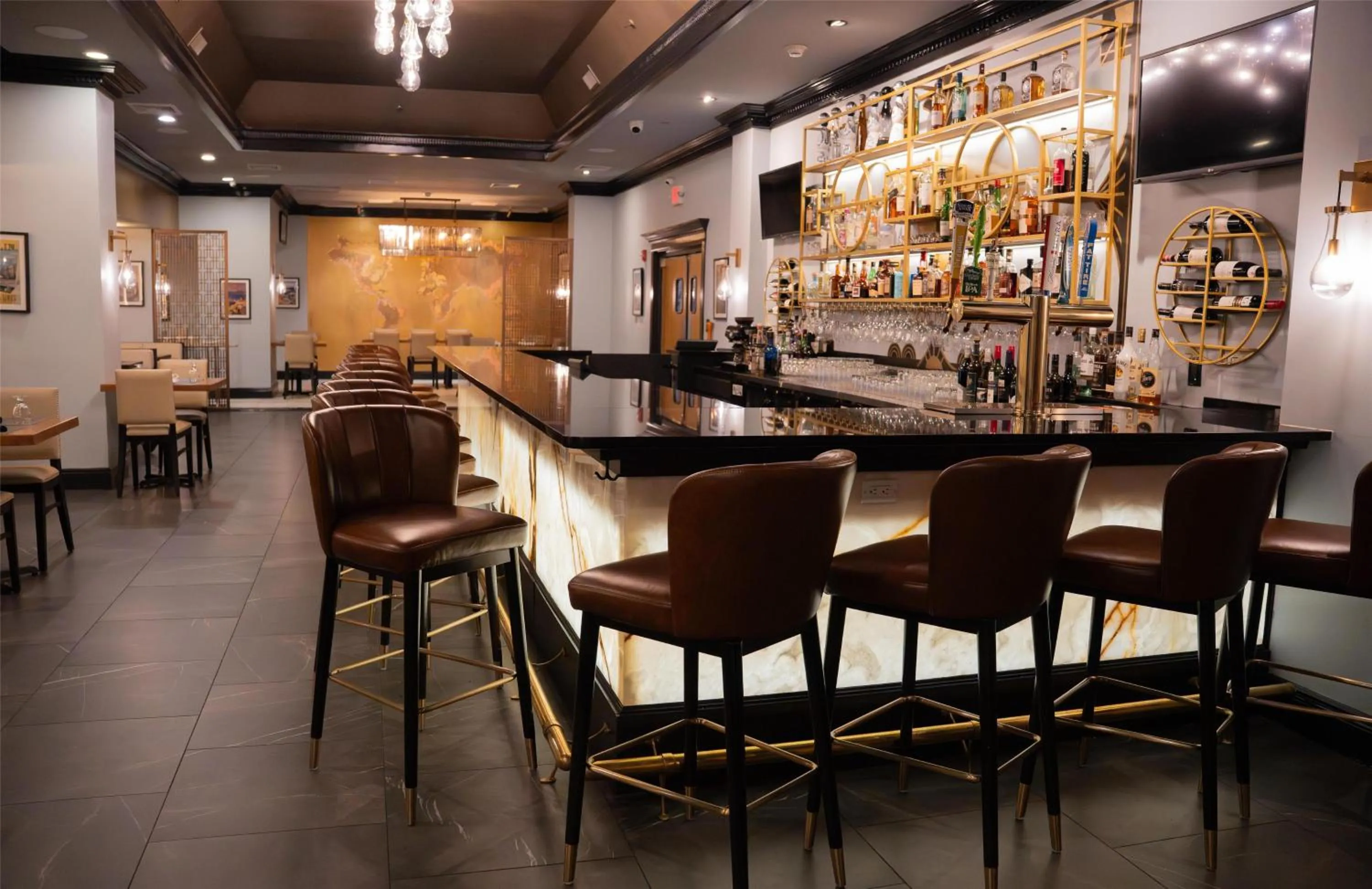 Lounge or bar in The Roslyn, Tapestry Collection by Hilton