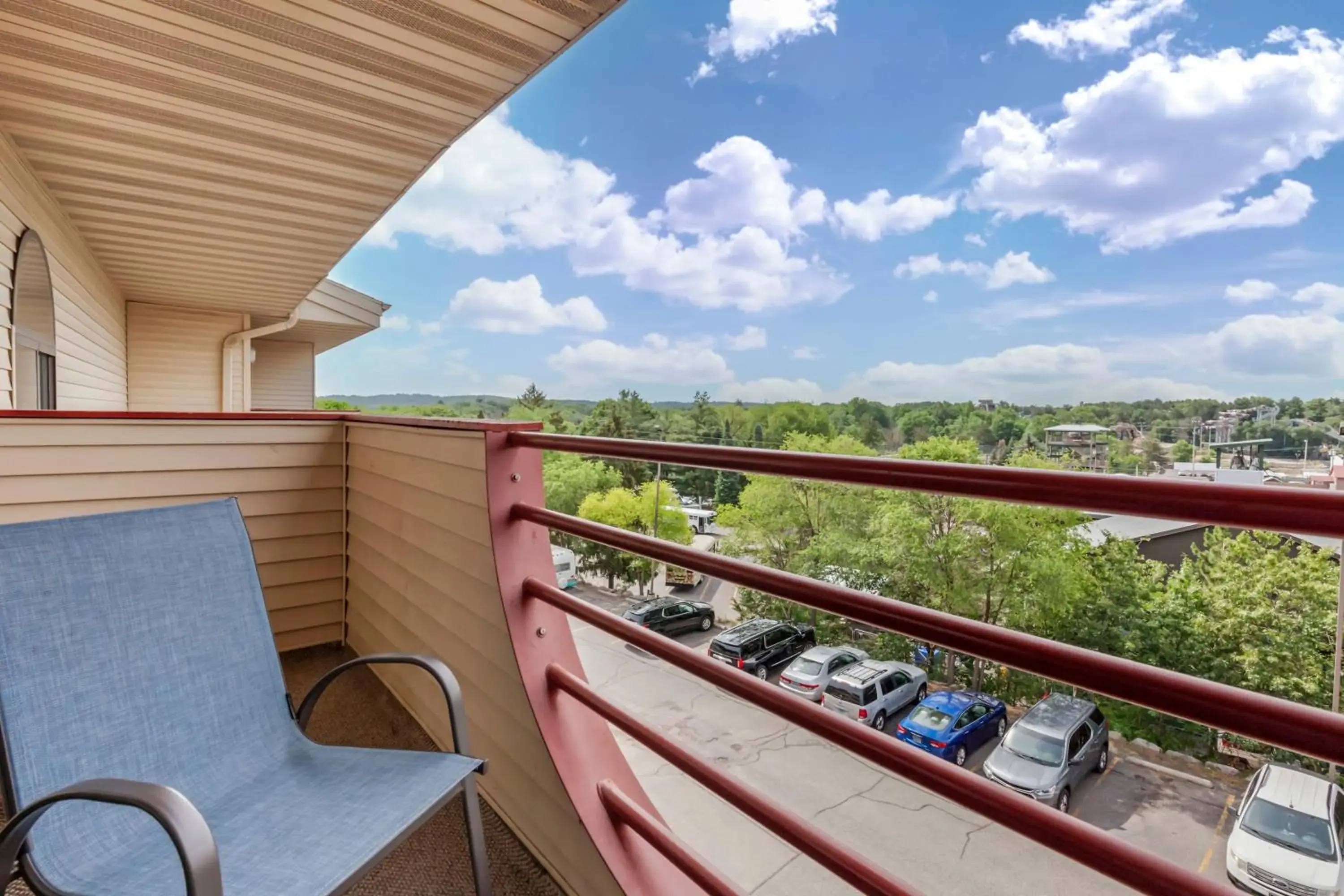 Quadruple Room with Two Queen Beds and Tub - Disability Access/Non Smoking in Atlantis Family Waterpark Hotel, an Ascend Collection Hotel Quadruple Room with Two Queen Beds and Tub - Disability Access/Non Smoking in Atlantis Family Waterpark Hotel, an Ascend Collection Hotel