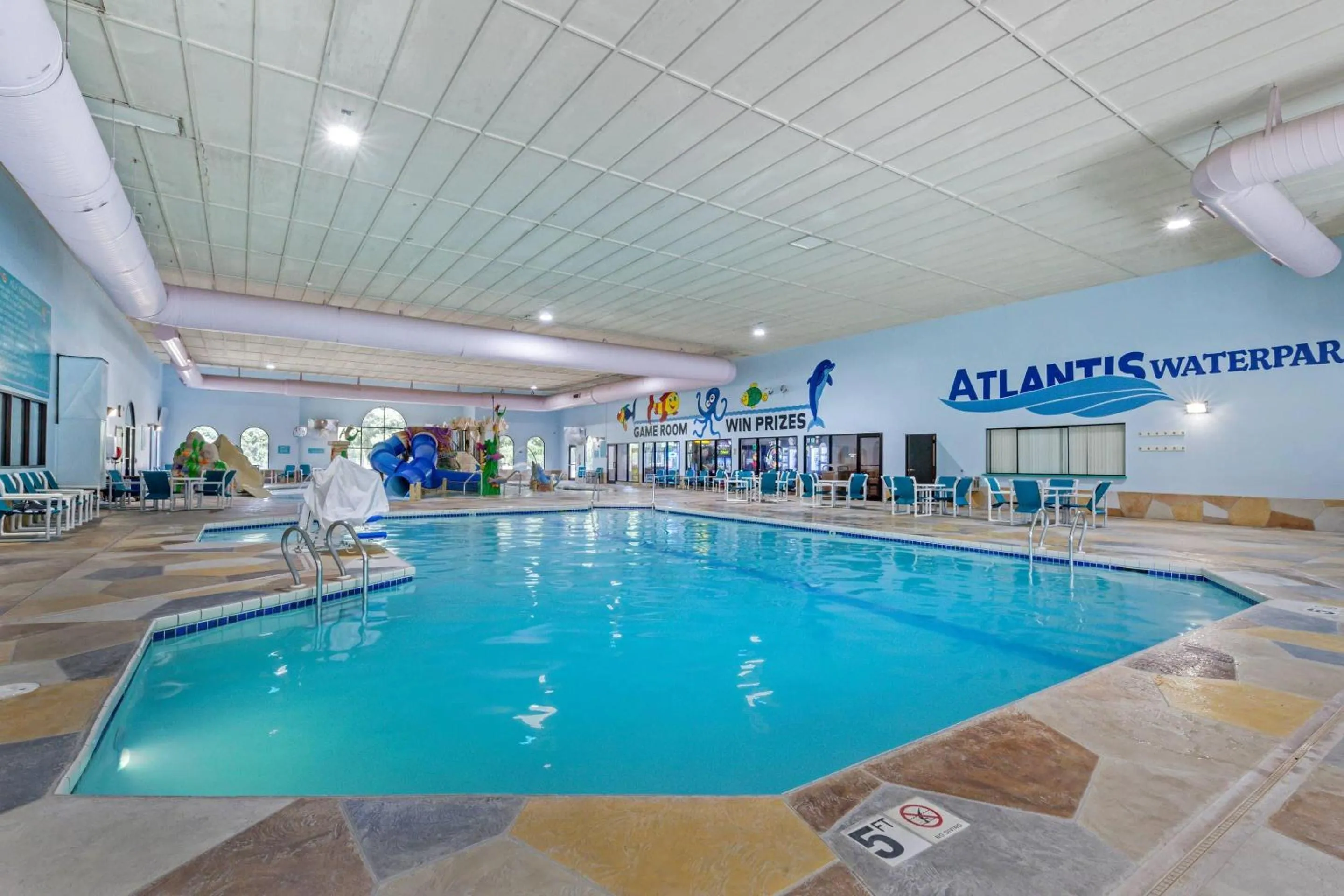 Swimming pool in Atlantis Family Waterpark Hotel, an Ascend Collection Hotel