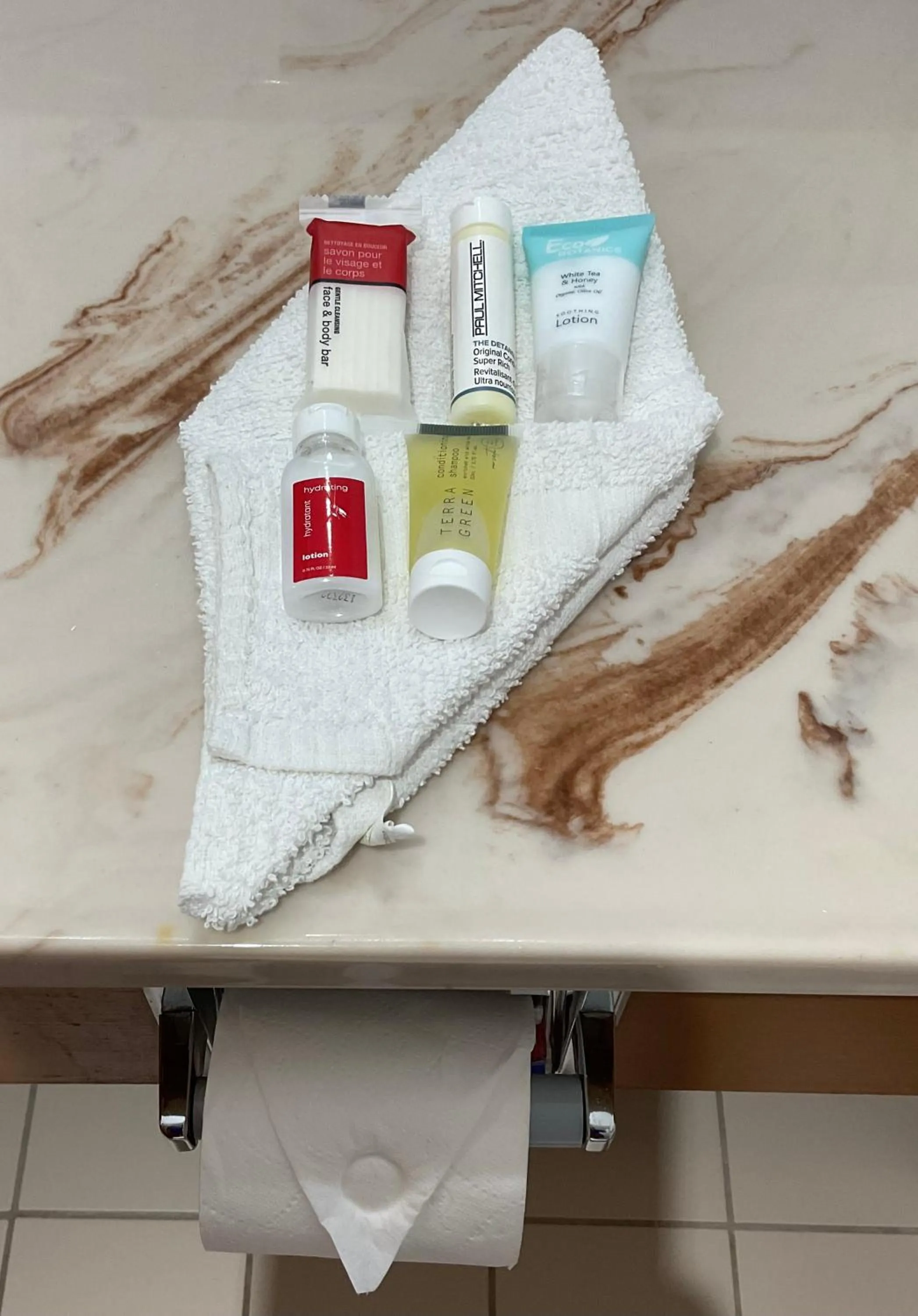 towels in Budget Host Inn