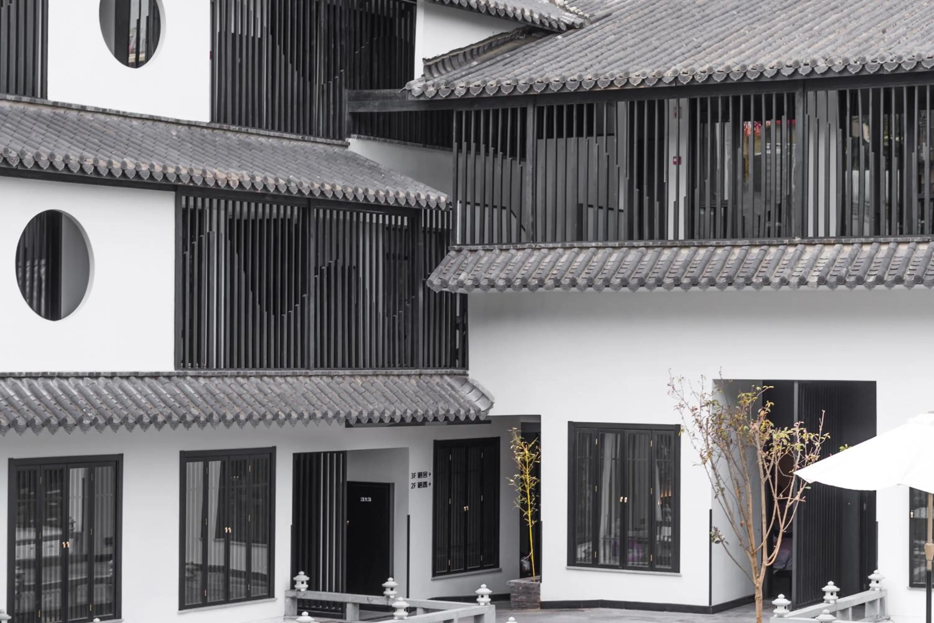 Property building in Gongxili-Xijian Hotel - Kunming Dongfeng East Road Dashuying Metro Station