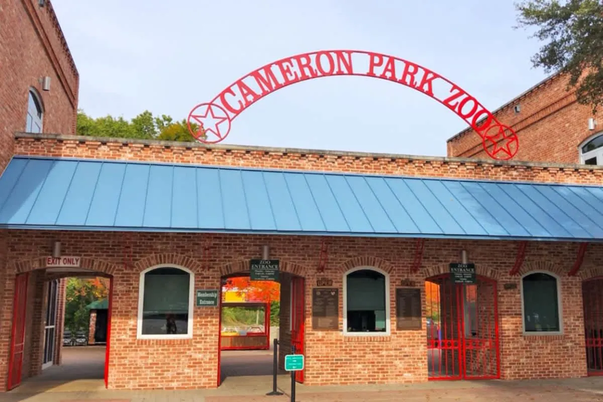 The Noble House Near Magnolia & Baylor W Pool