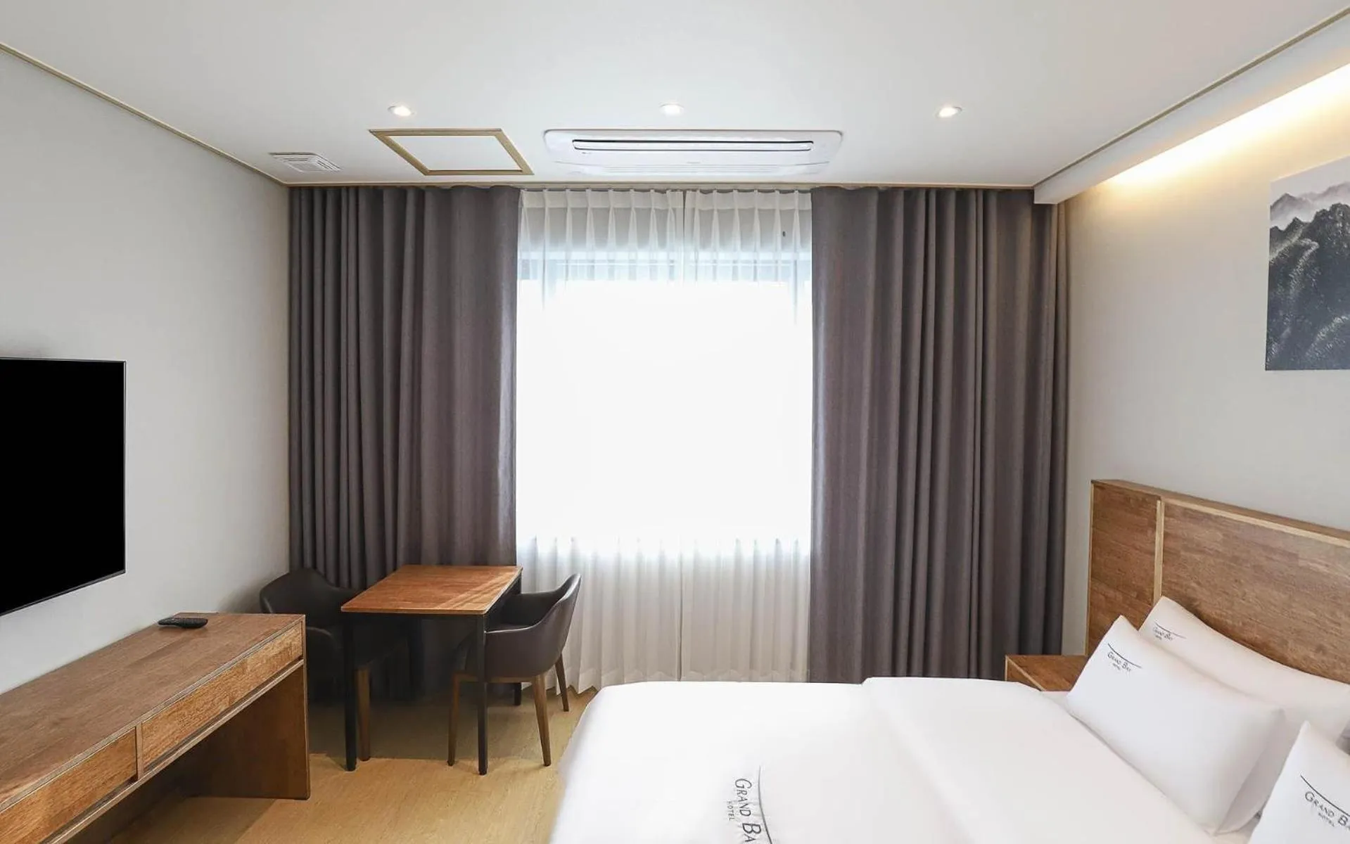 Bed in Hotel Grand Bay Boryeong