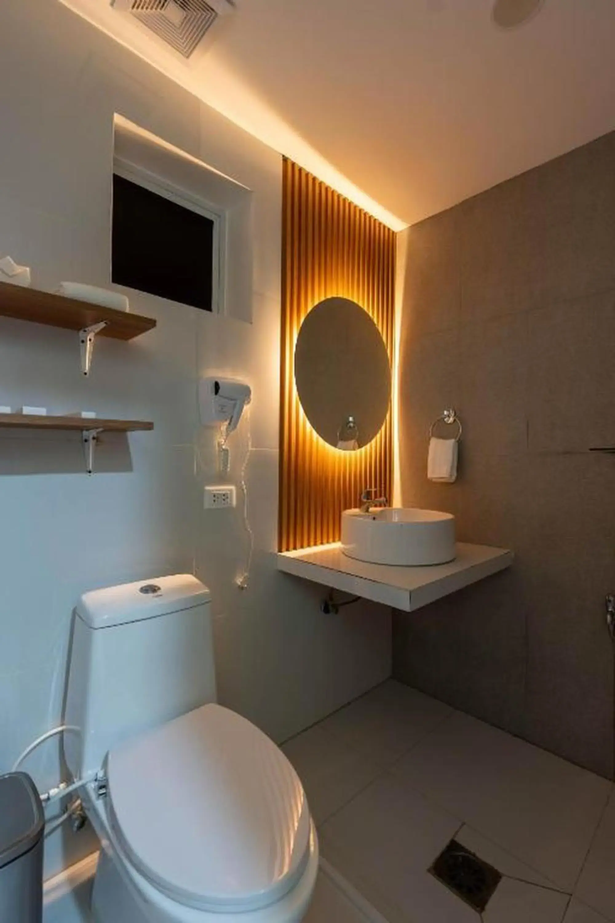 Deluxe Suite in Serene Oasis Resort - Oslob Cebu Philippines Deluxe Suite in Serene Oasis Resort - Oslob Cebu Philippines