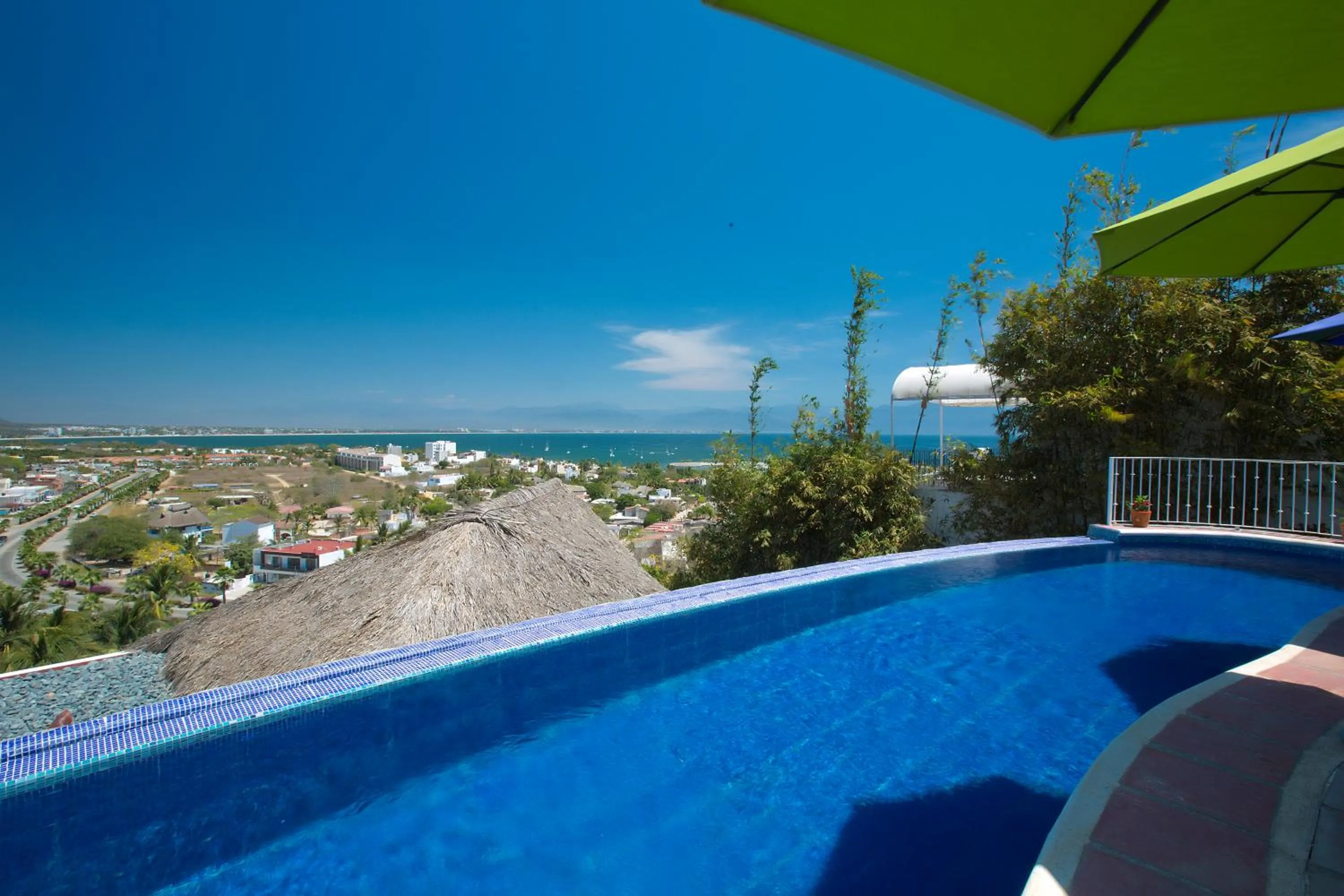 Swimming pool in Villa Bella Bed & Breakfast Inn