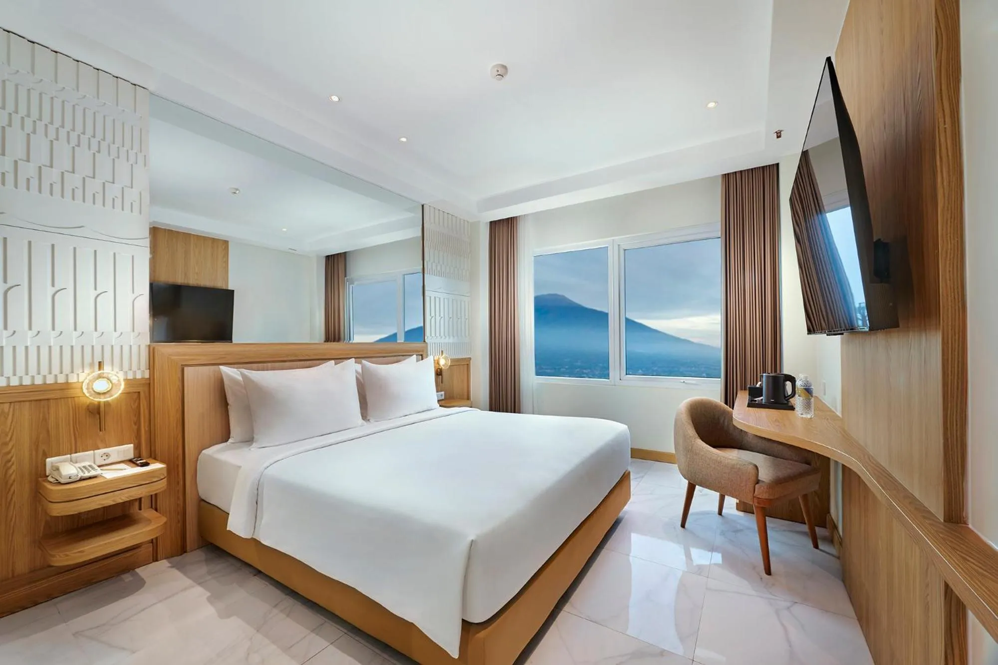 Bed in Golden Hill by Golden Tulip