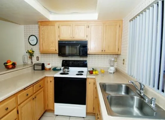 Kitchen or kitchenette in GetAways at Vista Mirage Resort