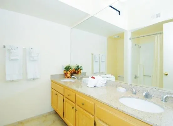 Shower in GetAways at Vista Mirage Resort