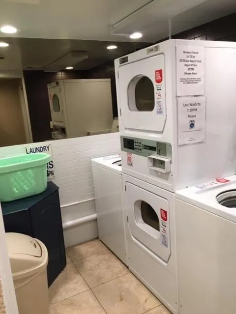 laundry in GetAways at Vista Mirage Resort