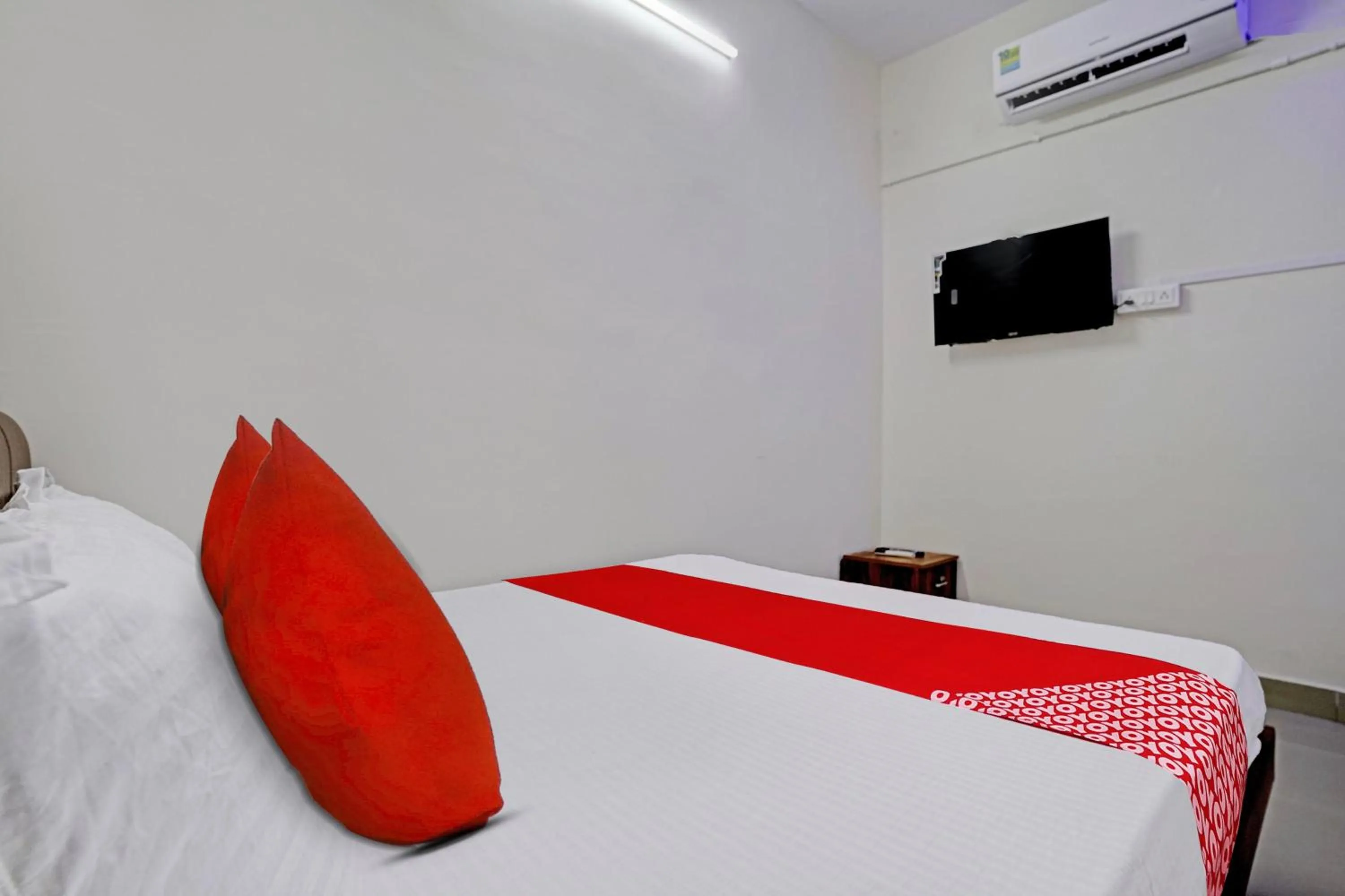 Bedroom, Bed in Hotel O Day2Day