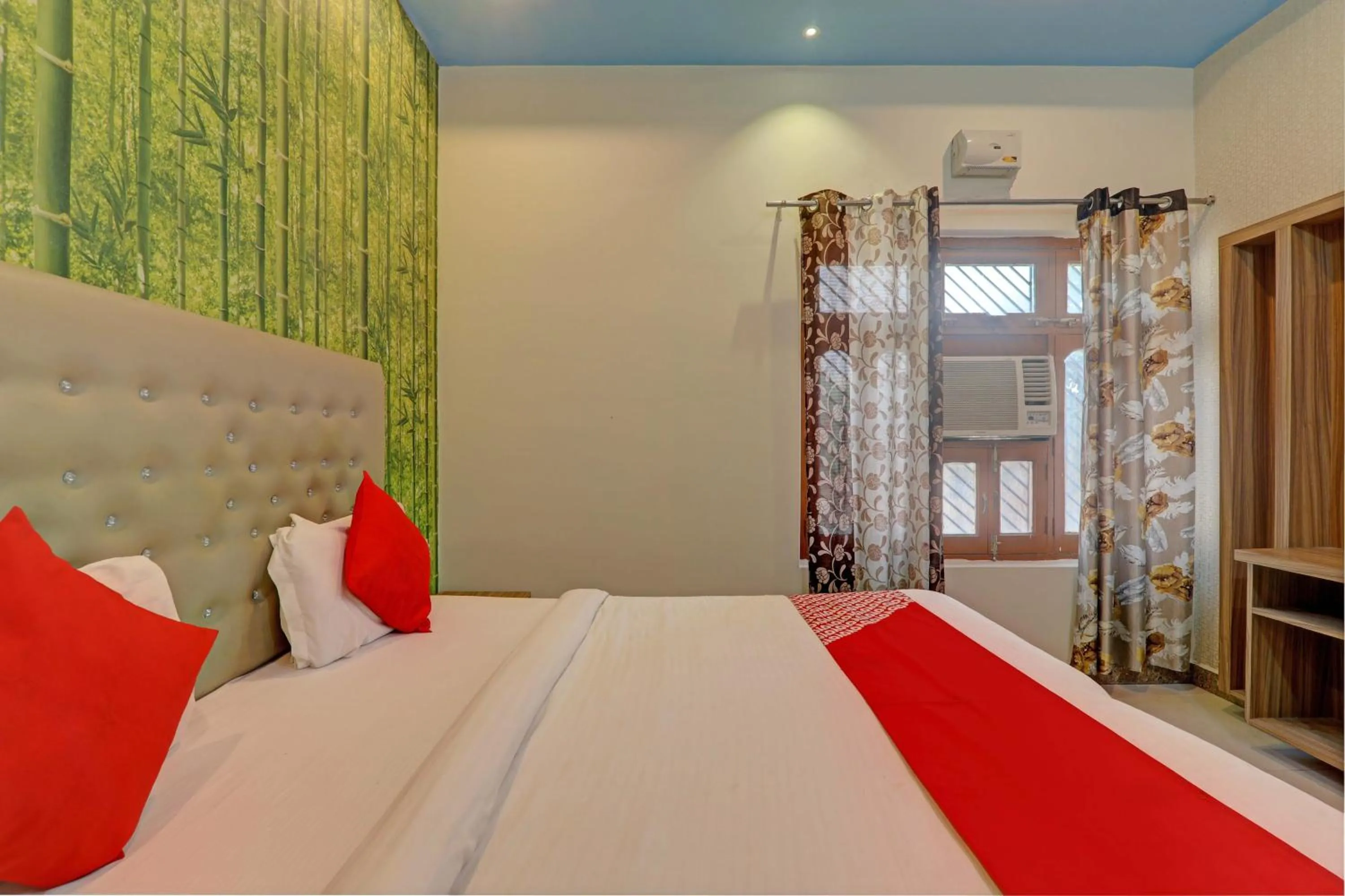 Facade/entrance in Hotel O Kriti Green