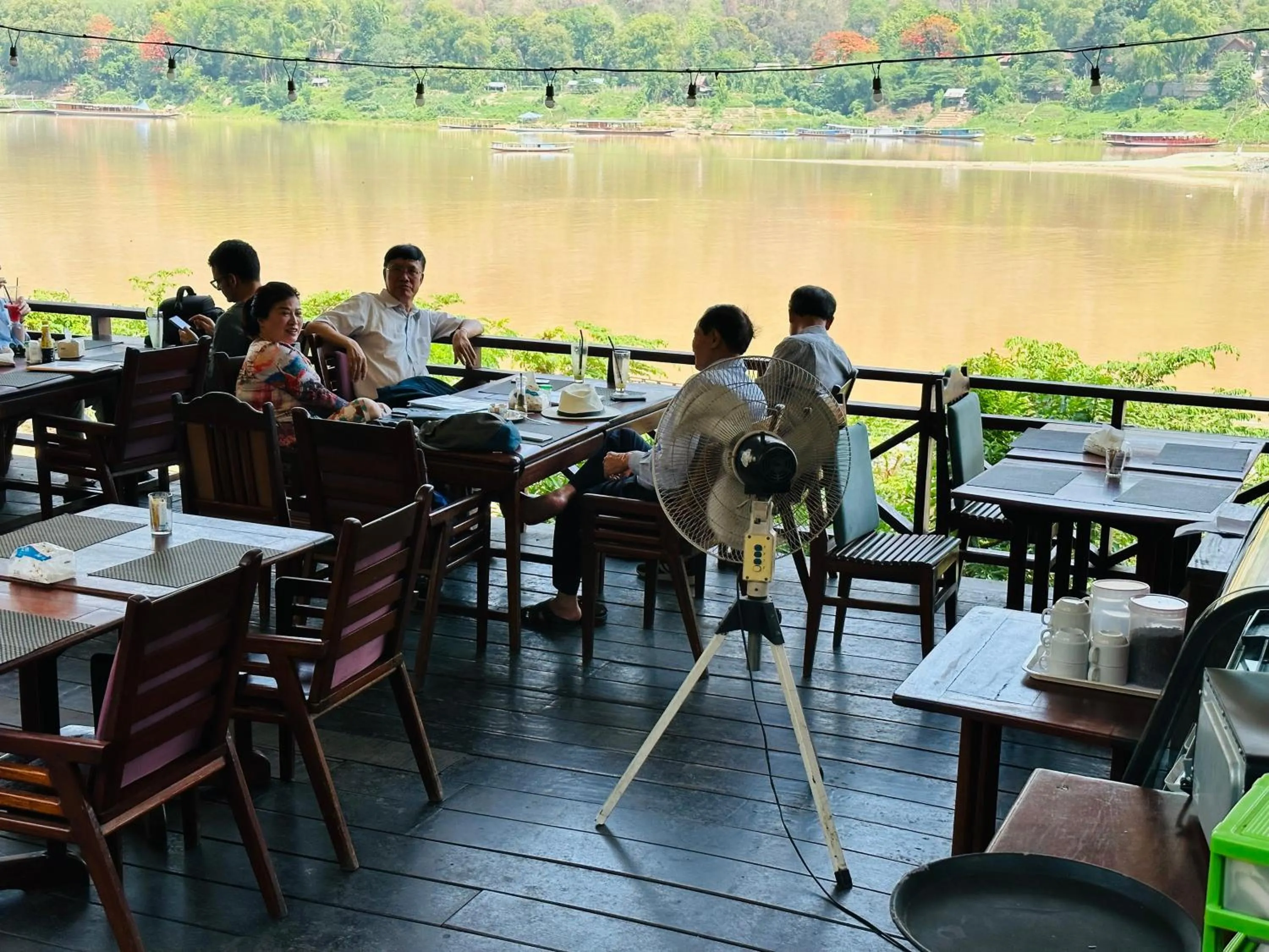 Restaurant/places to eat in Villa Phonethip Mekong Riverside
