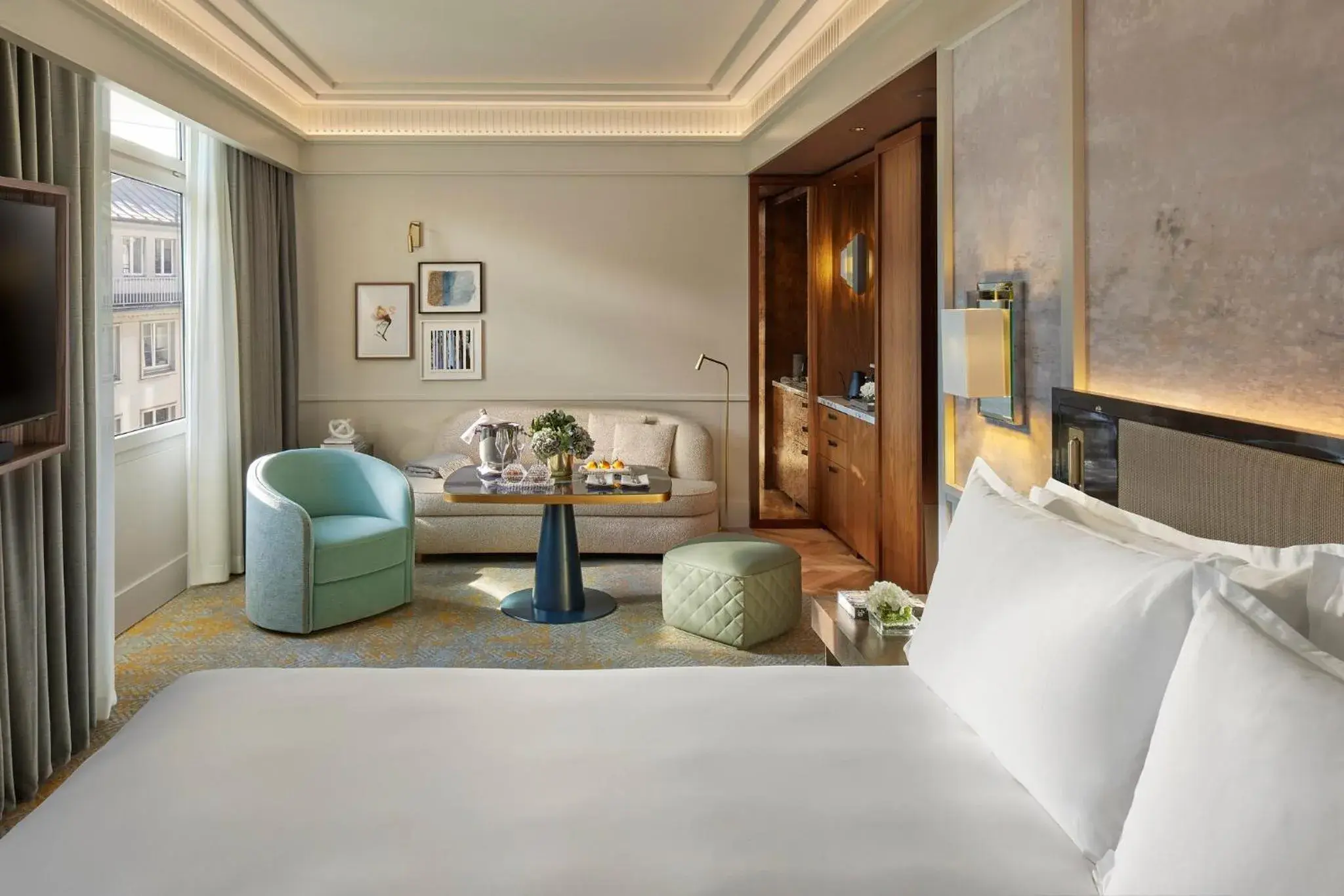Junior Terrace Suite in Mandarin Oriental Savoy, Zurich Junior Terrace Suite in Mandarin Oriental Savoy, Zurich