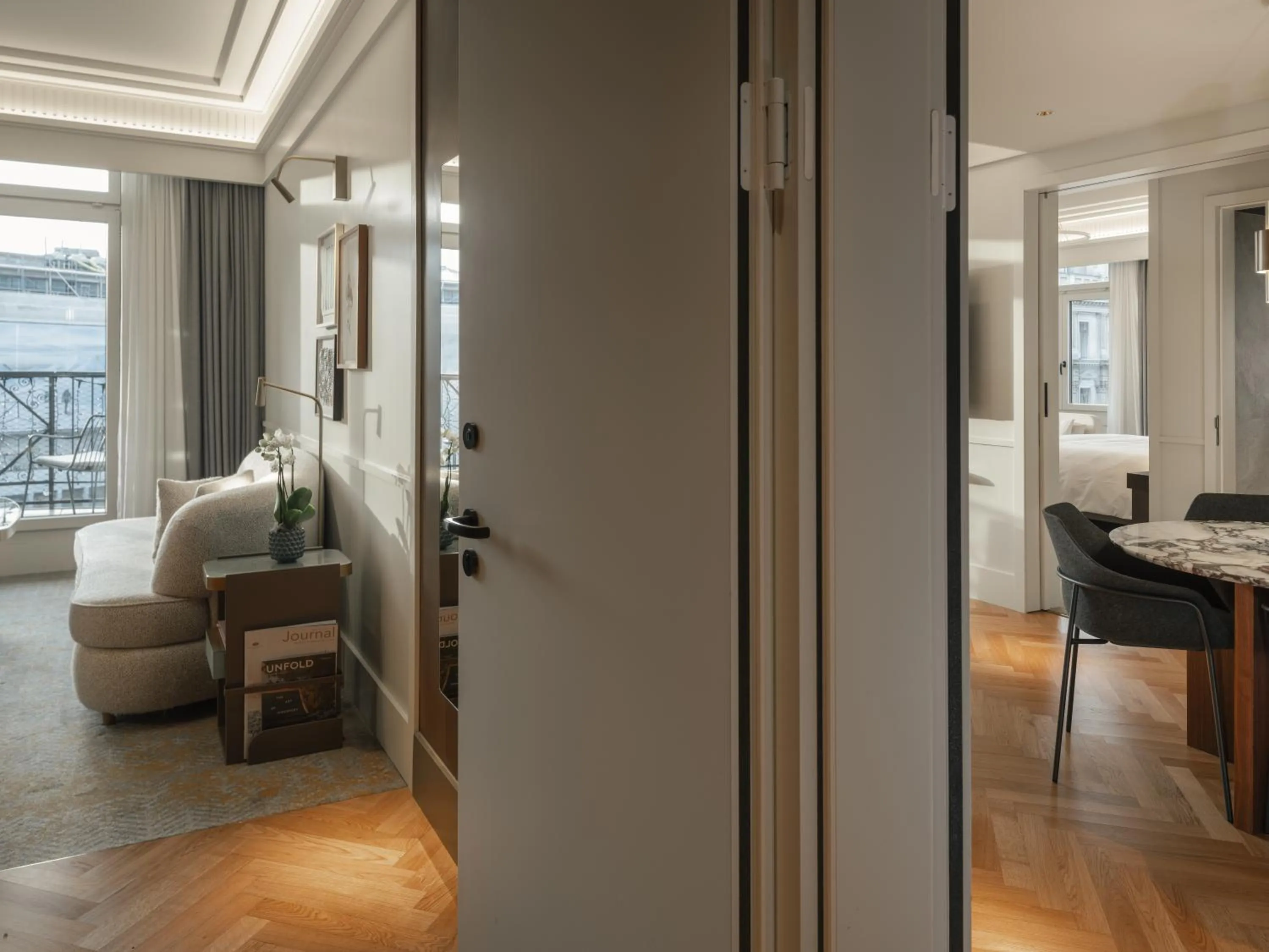 Bed in Mandarin Oriental Savoy, Zurich