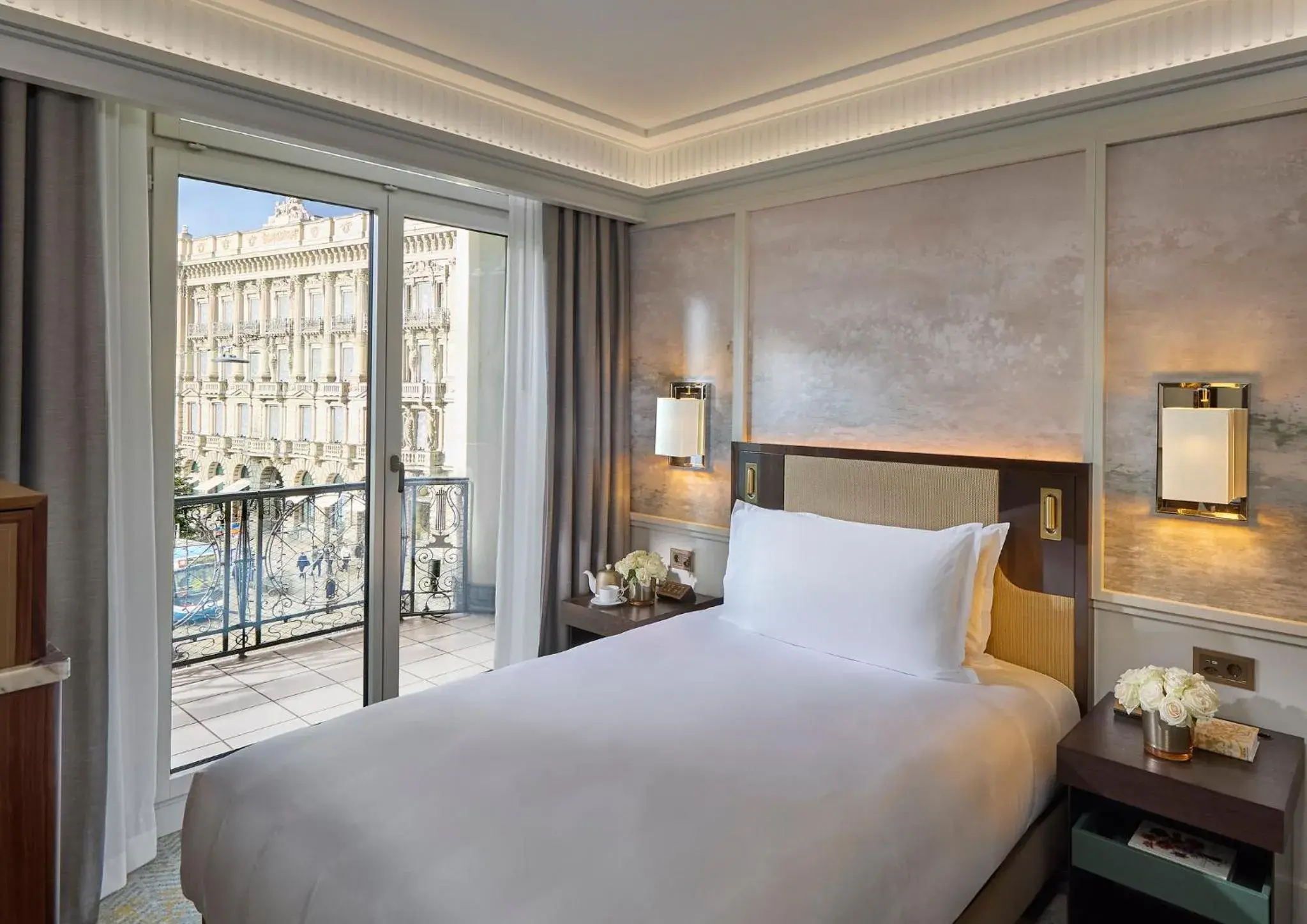 Superior Single Room - single occupancy in Mandarin Oriental Savoy, Zurich Superior Single Room - single occupancy in Mandarin Oriental Savoy, Zurich