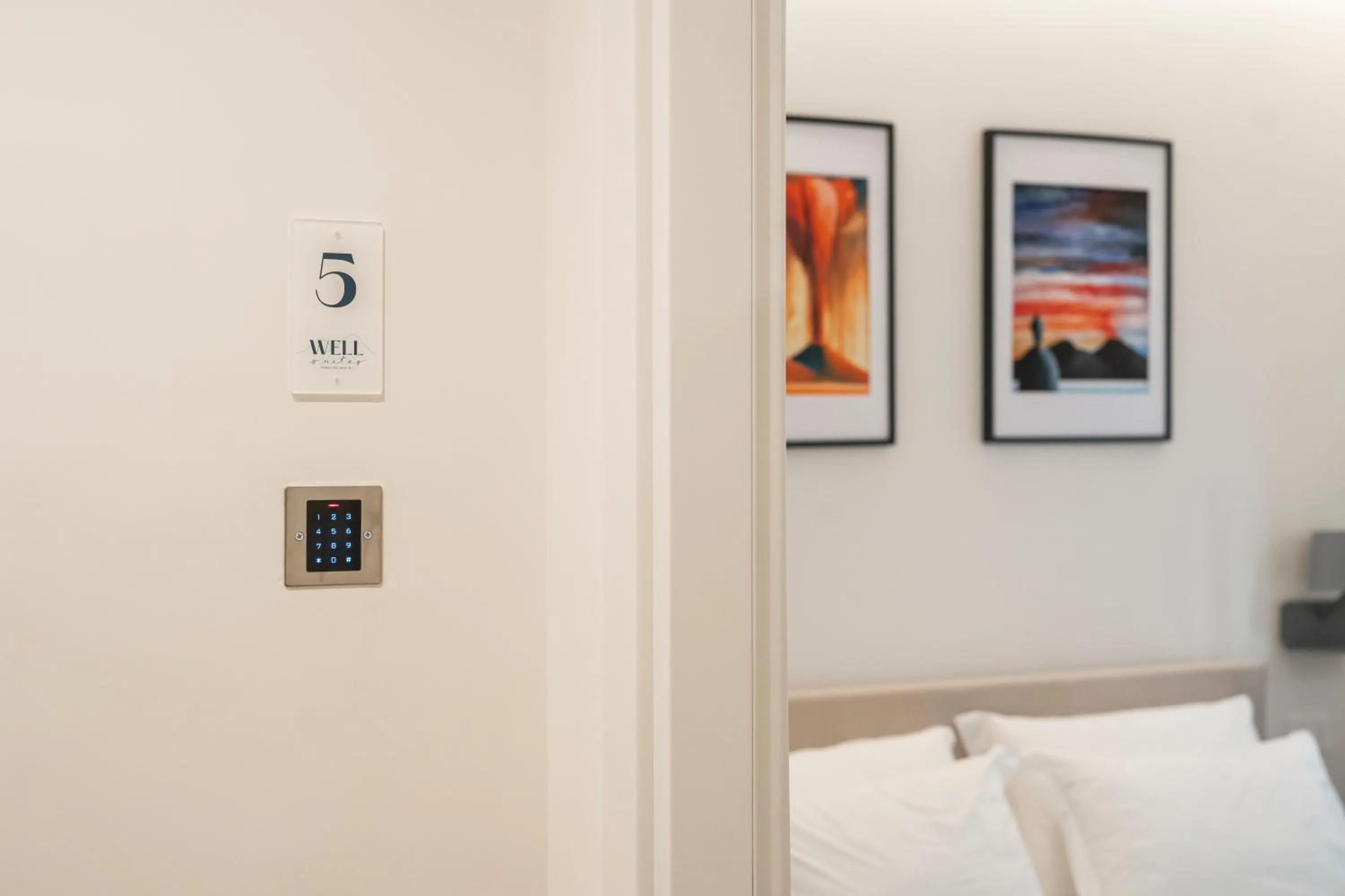 Bed in Well Suites - Piazza dei Martiri