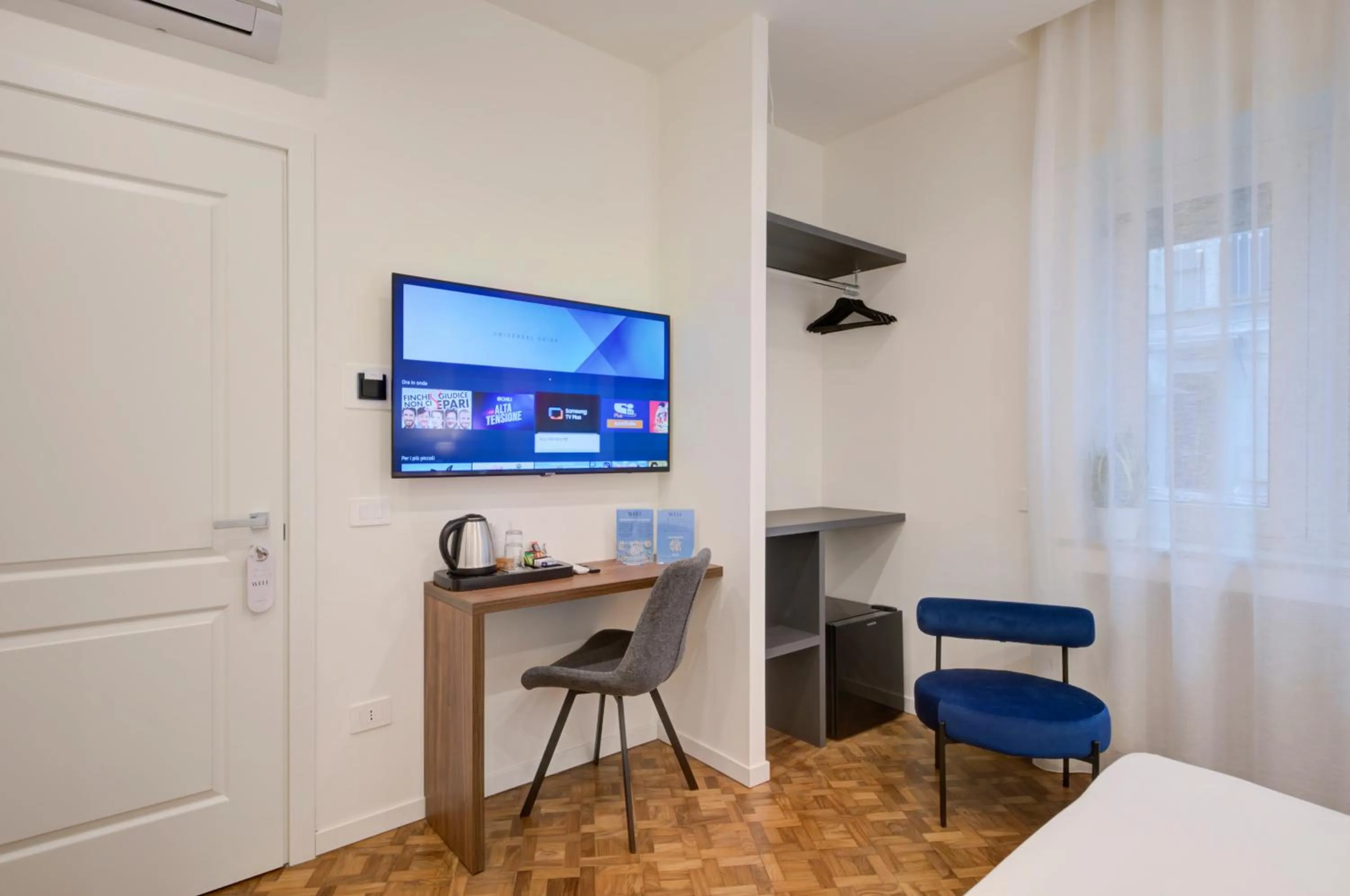 Bed in Well Suites - Piazza dei Martiri