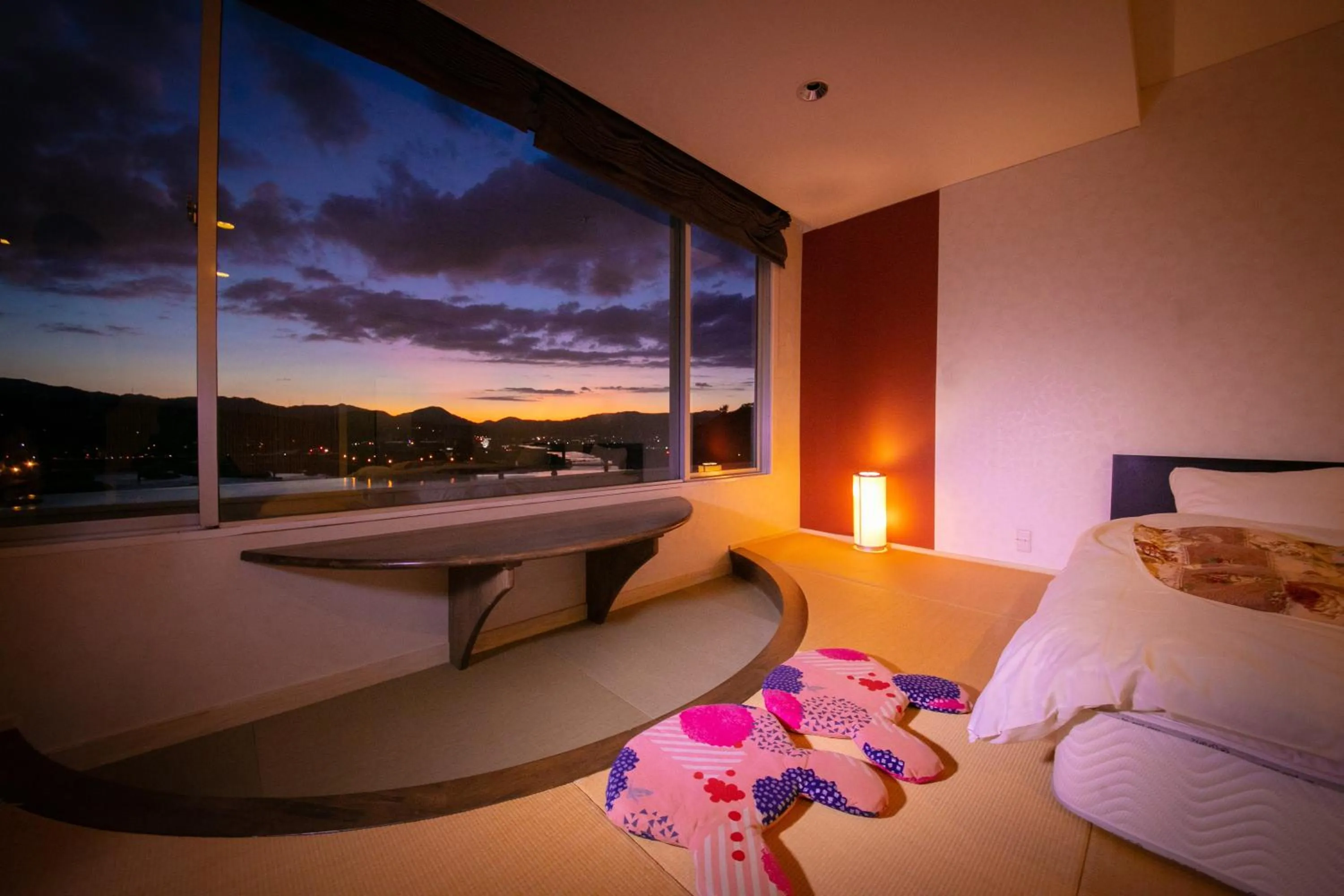 Bed in caffel Hina-no-sato