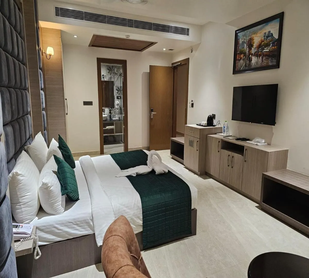 Photo of the whole room in Hotel Gold In Leaf