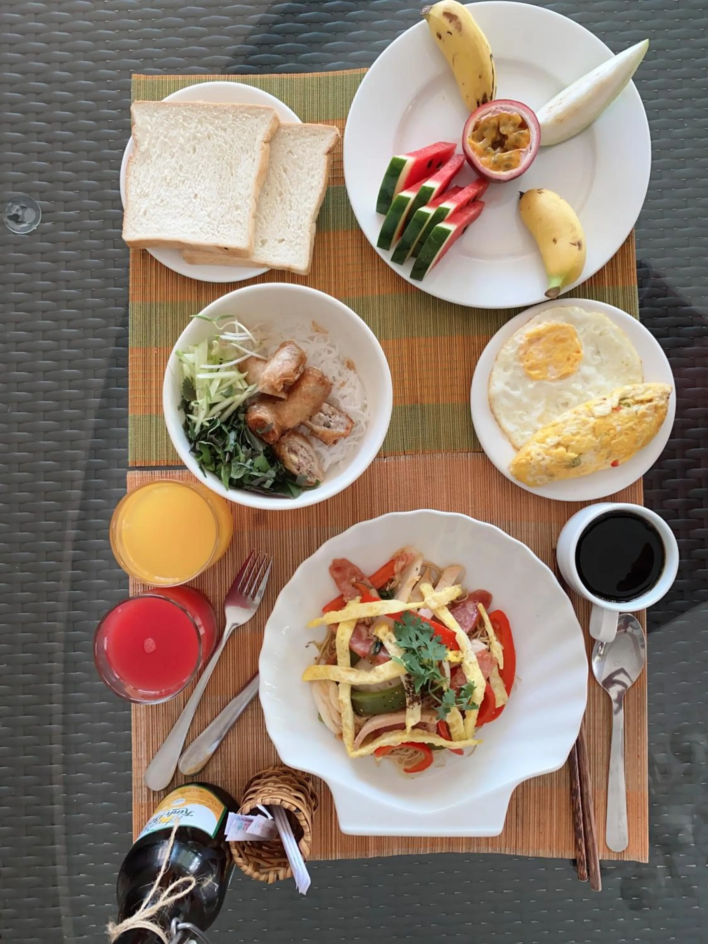 Breakfast in Hong Bin Bungalow