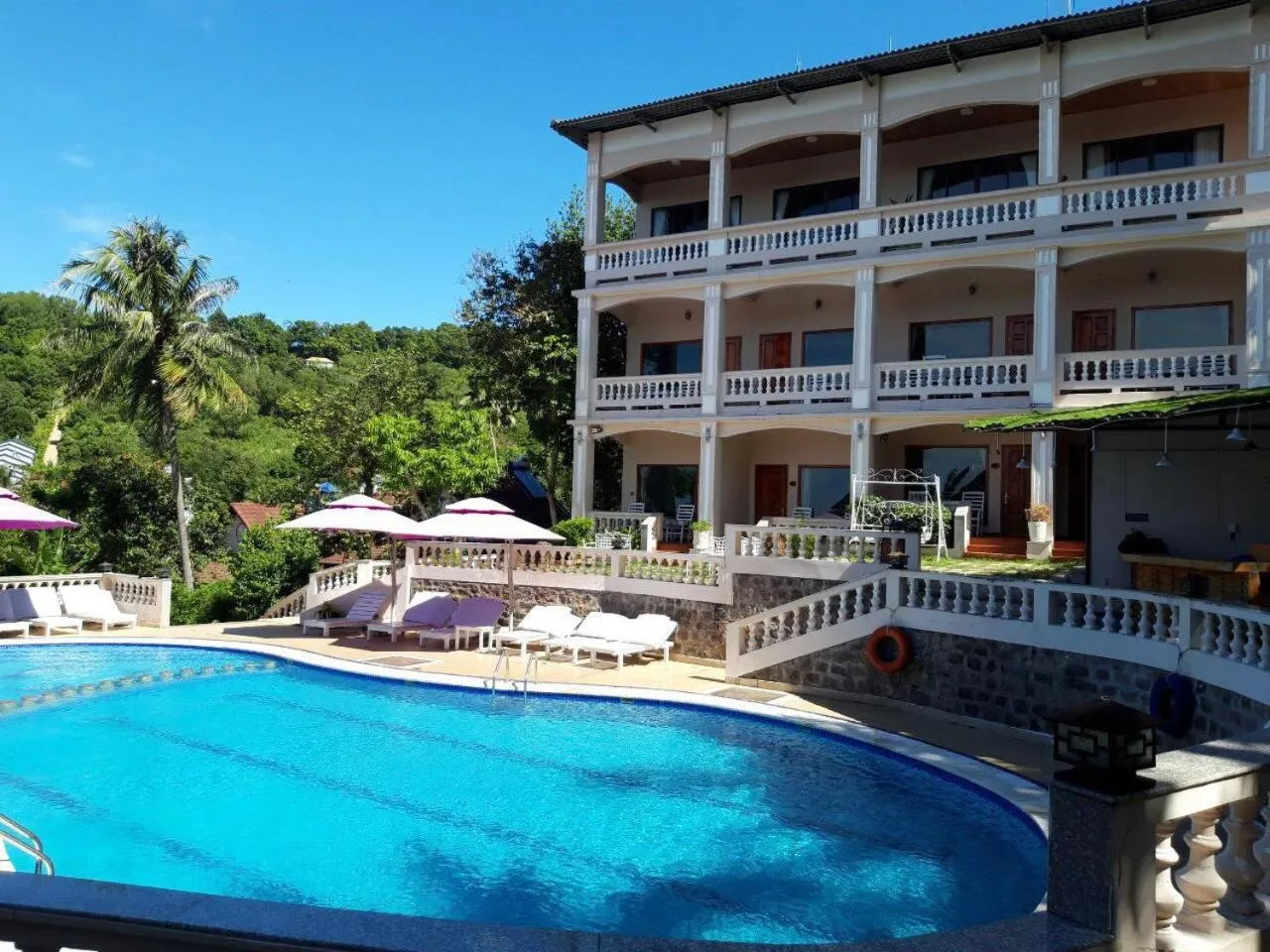 Swimming pool in Hong Bin Bungalow