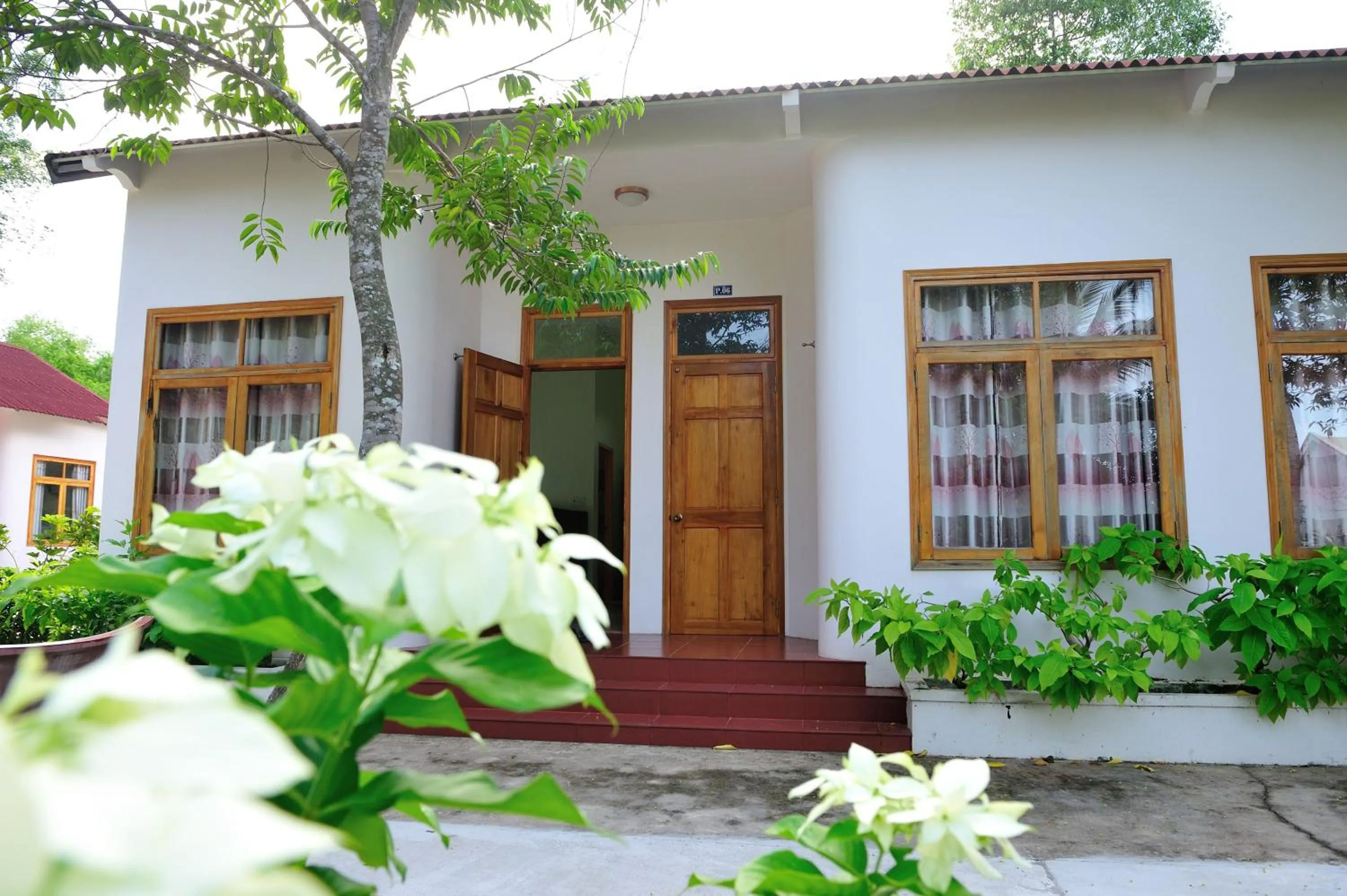 Property building in Tang Thanh Phat Resort