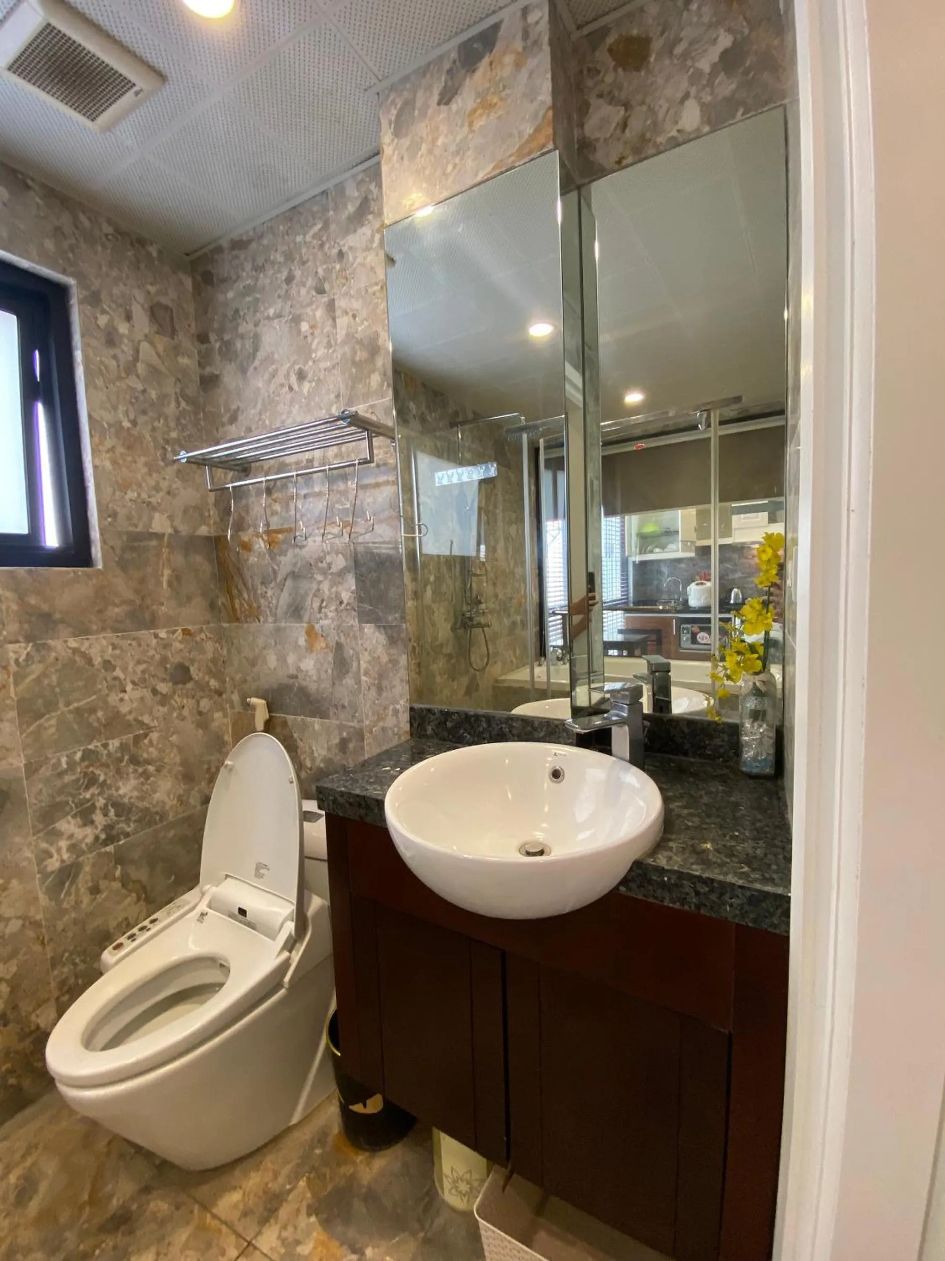 Bathroom in Hi.Home House near Lake