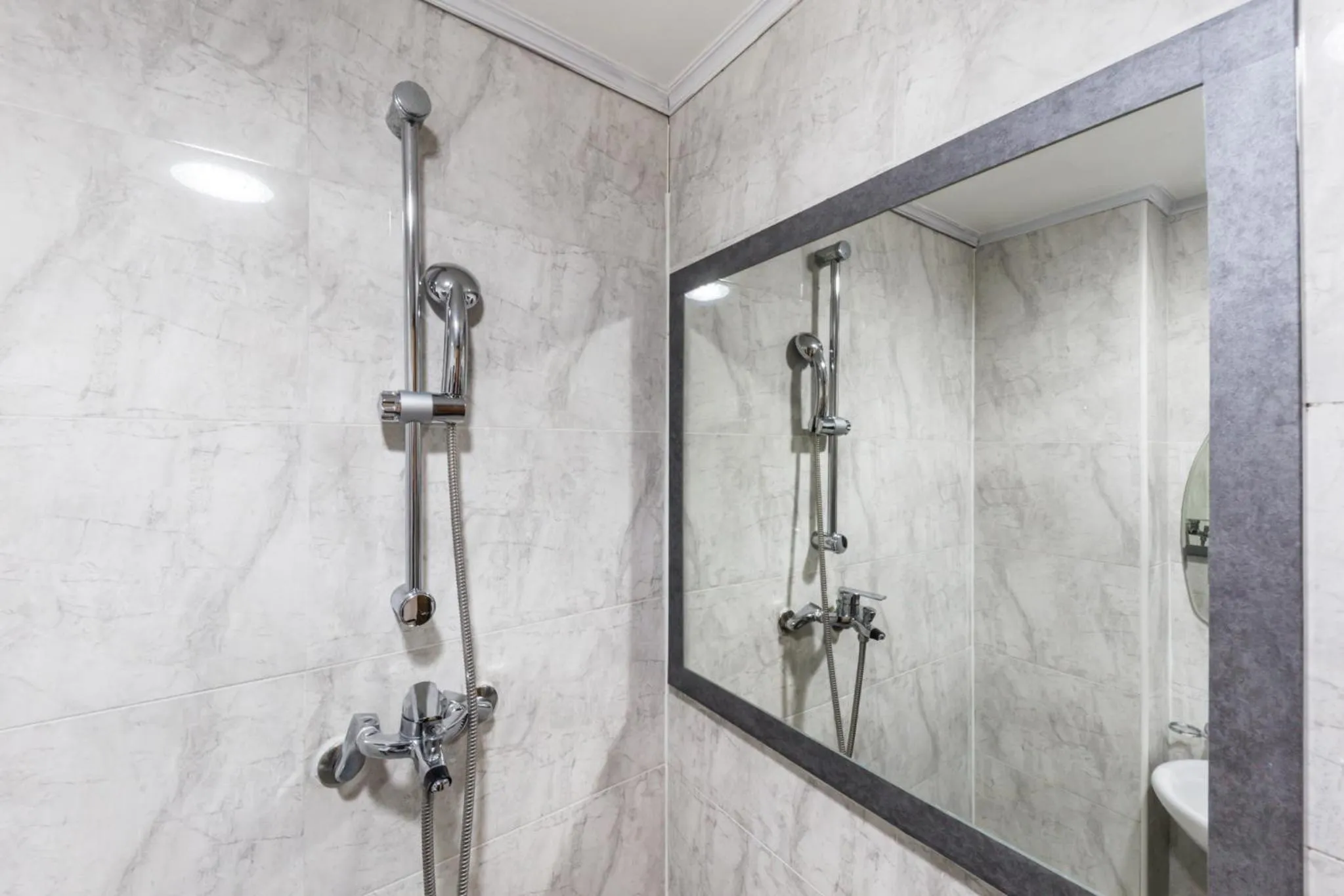 Sinchon Sisters Hostel