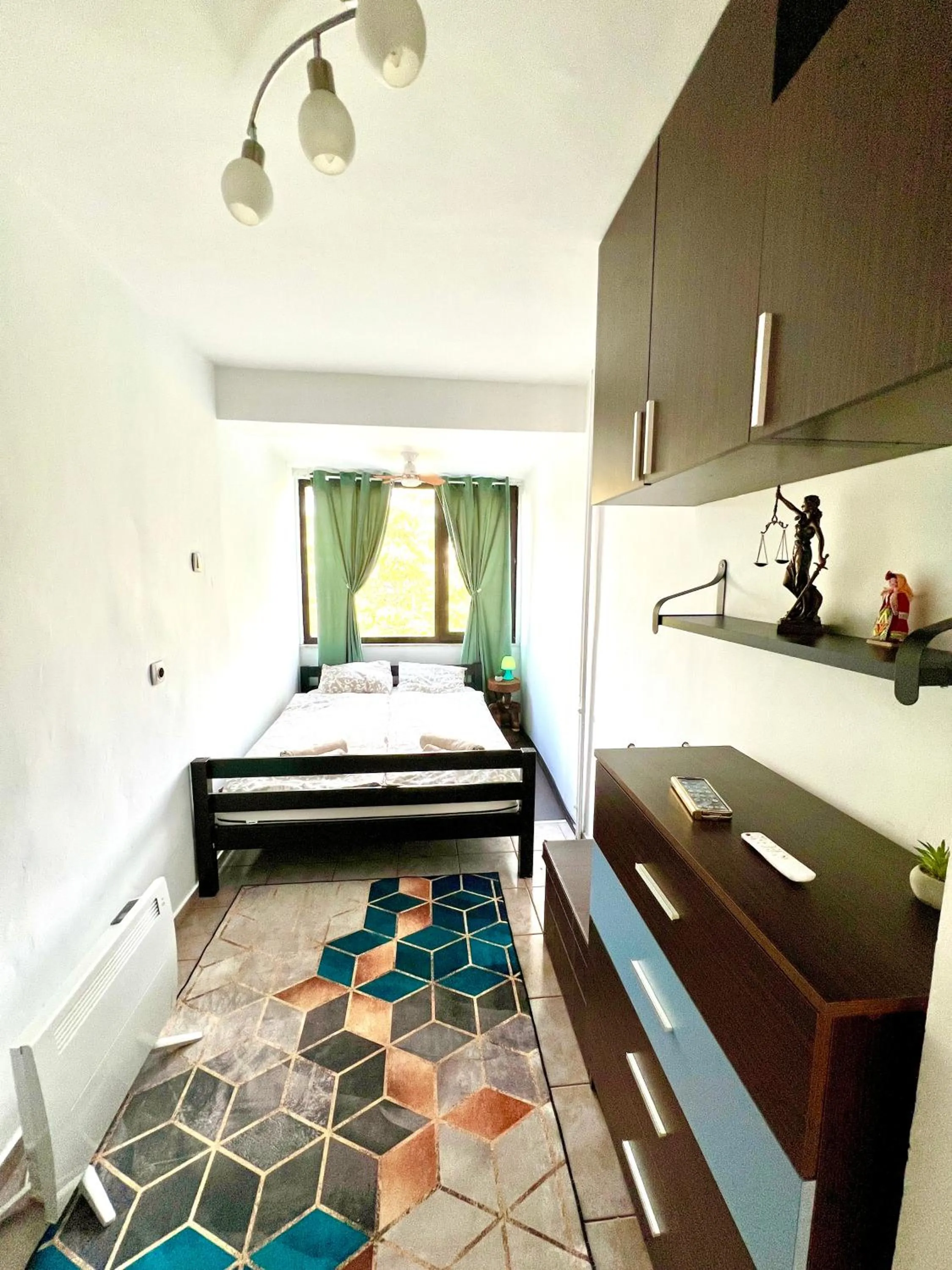 Bed in The Green Apartment 2BR - free parking