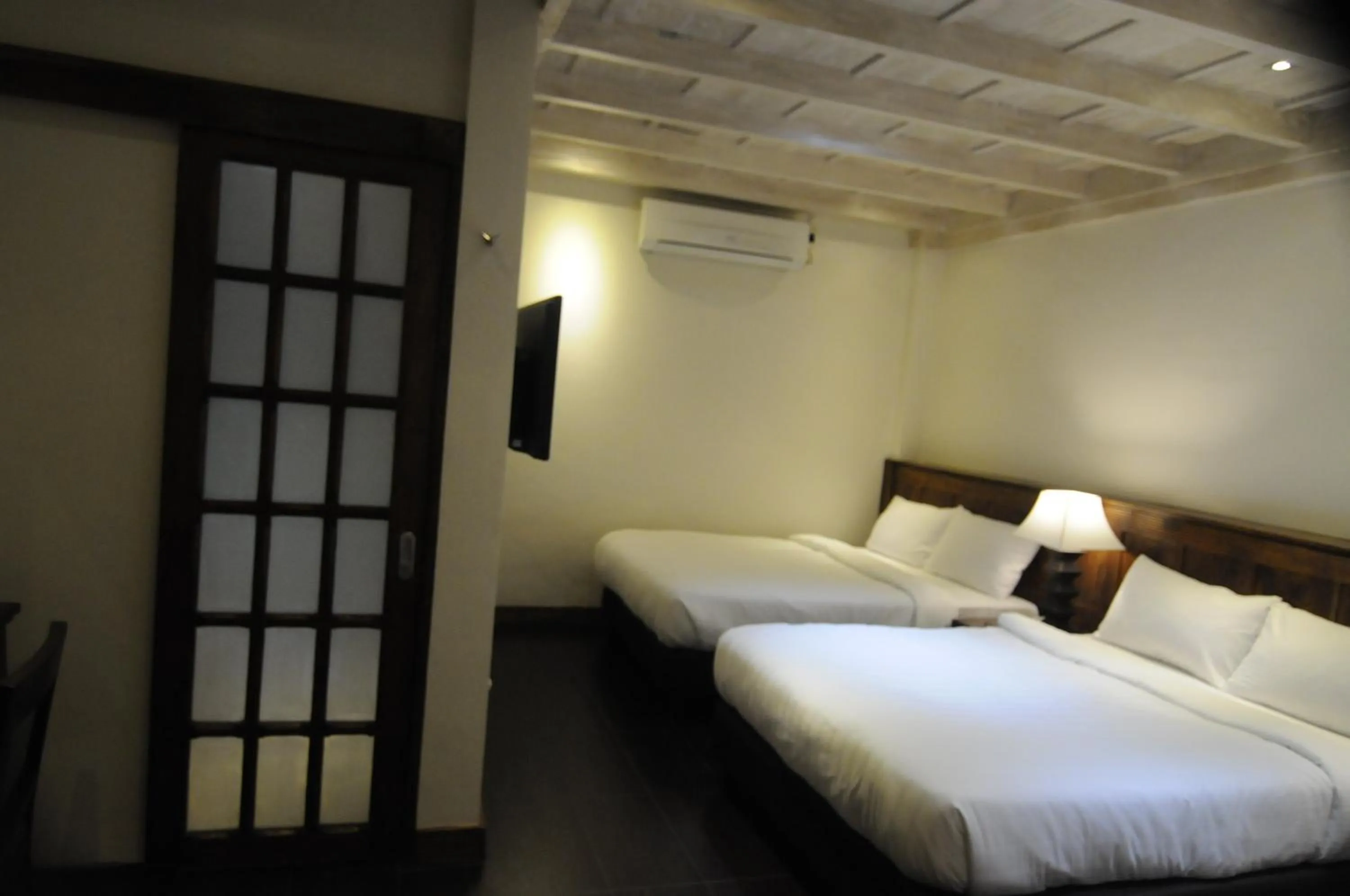 Photo of the whole room, Bed in Hotel Veneto De Vigan