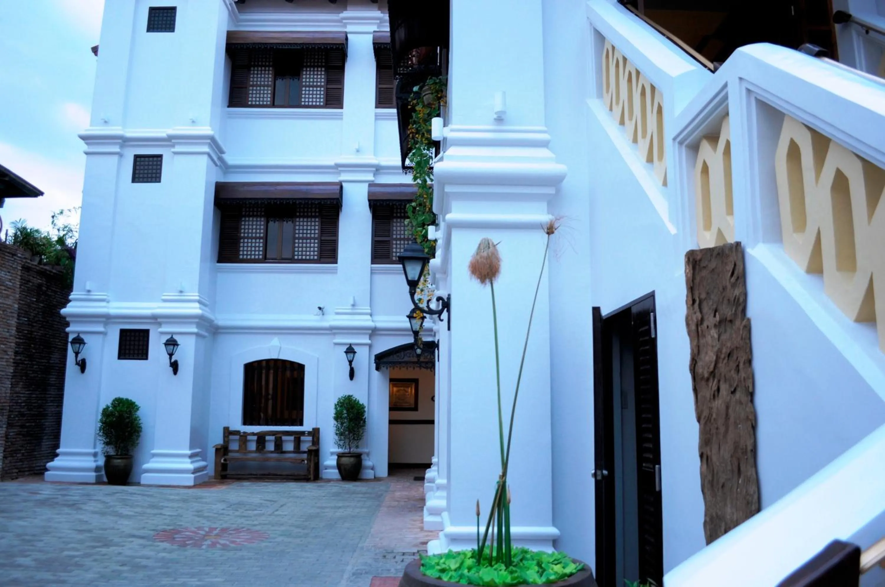 Facade/entrance in Hotel Veneto De Vigan