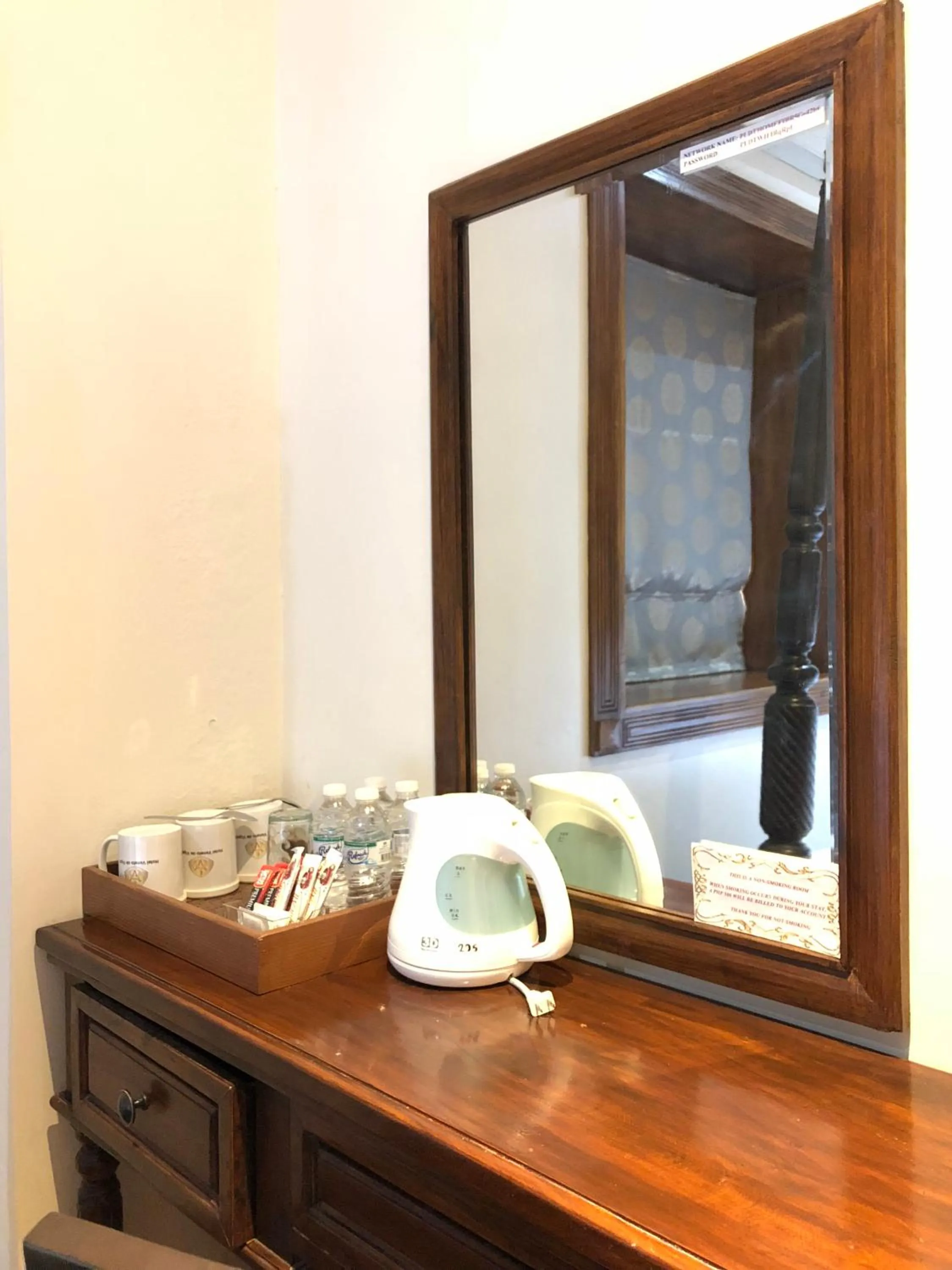 Coffee/tea facilities in Hotel Veneto De Vigan