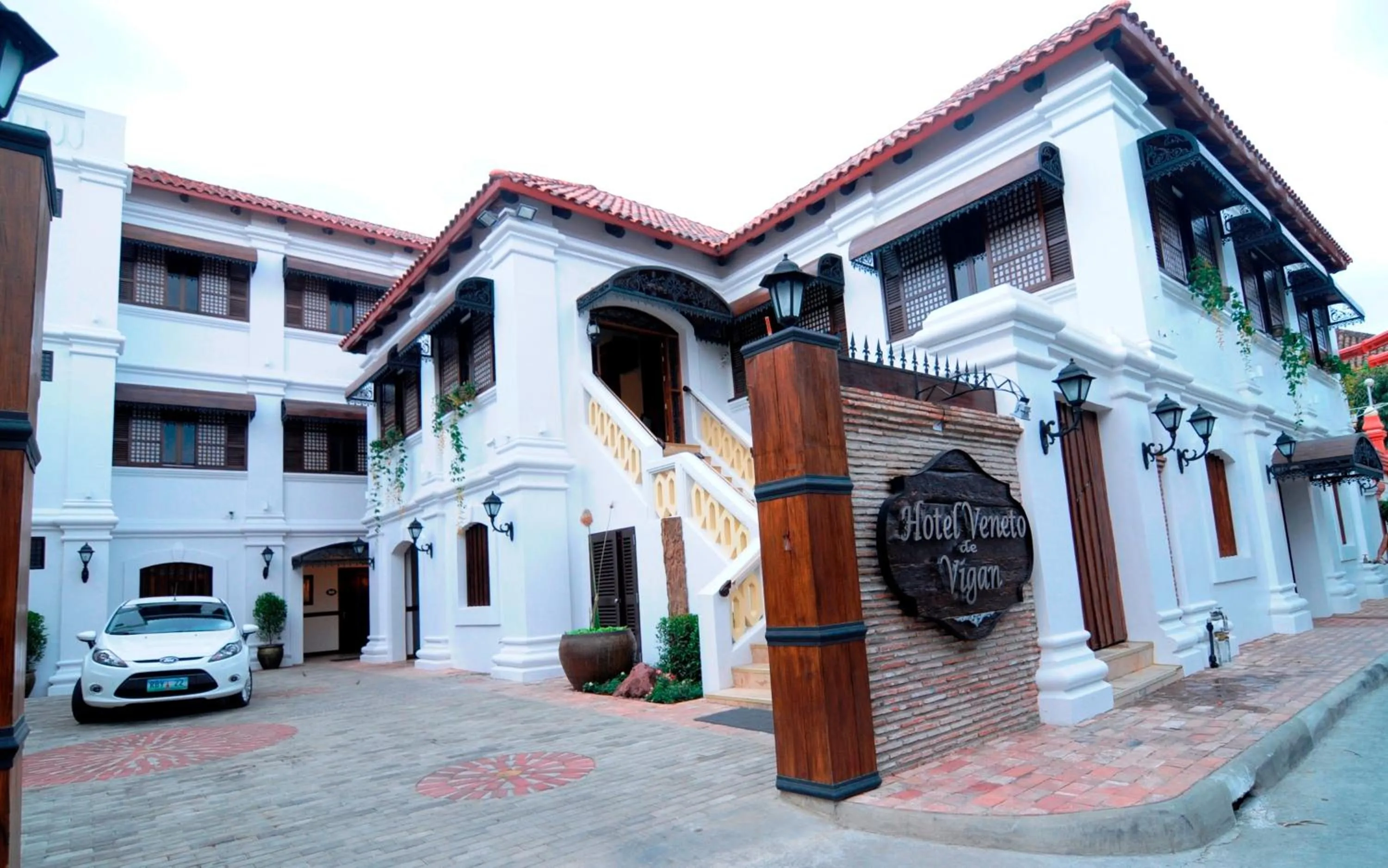 Facade/entrance in Hotel Veneto De Vigan