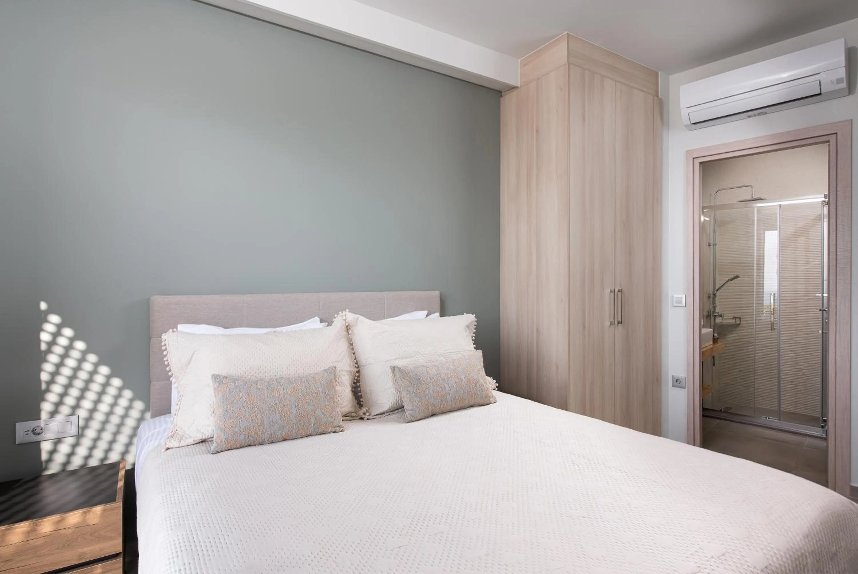 Bedroom, Bed in Heliades Residence