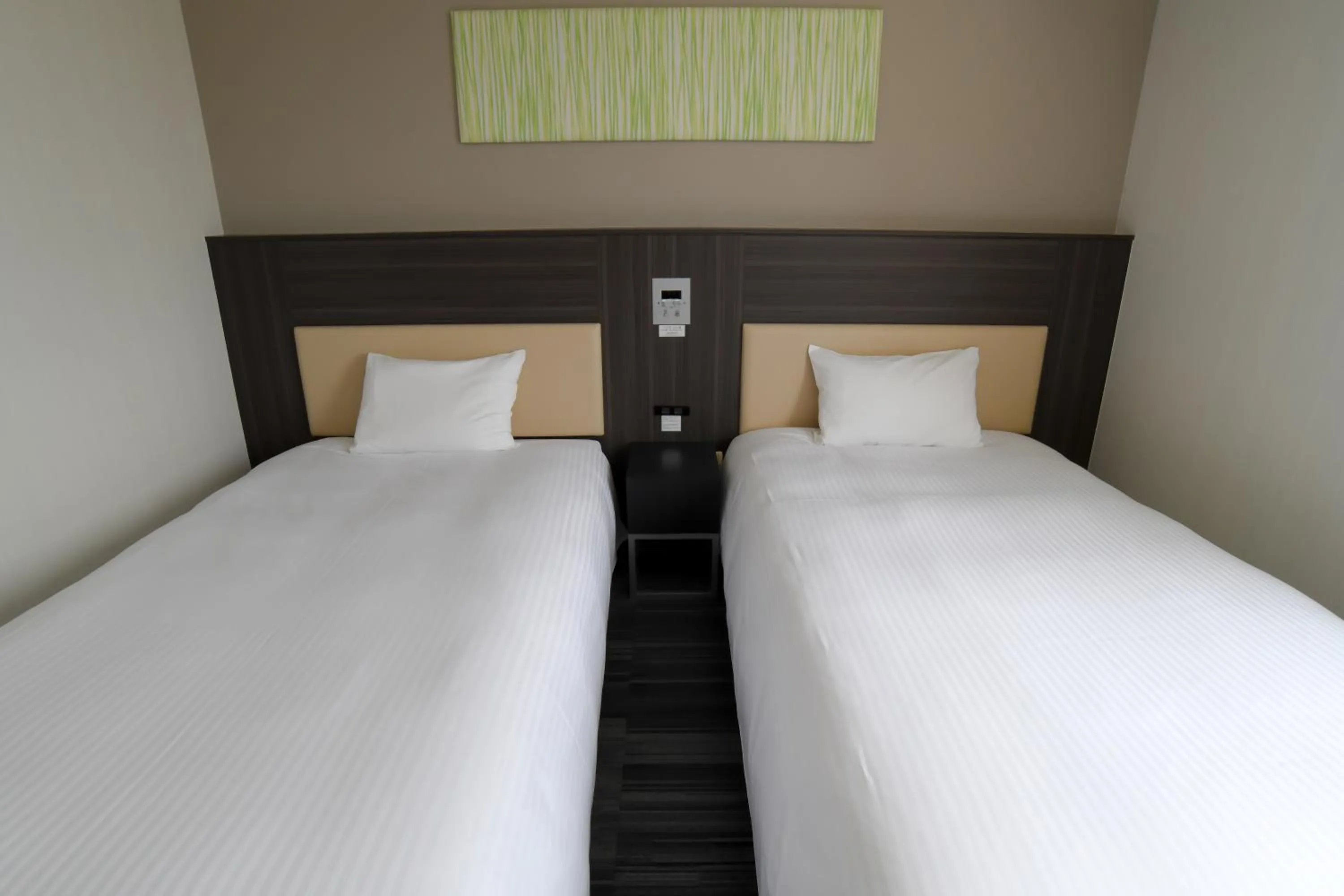 Photo of the whole room, Bed in Washington R&B Hotel Hachioji