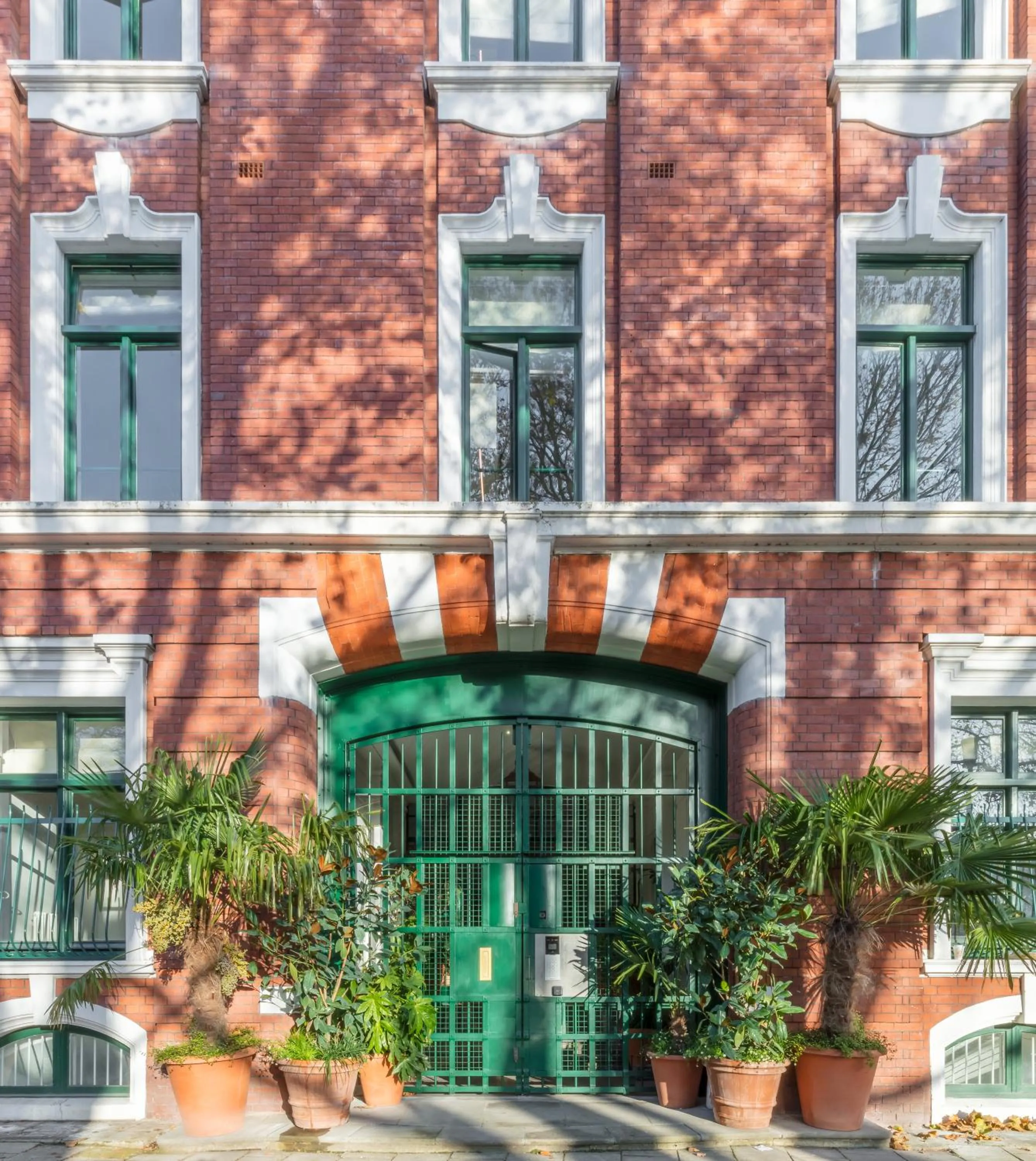 Property building in Mason & Fifth, Bermondsey